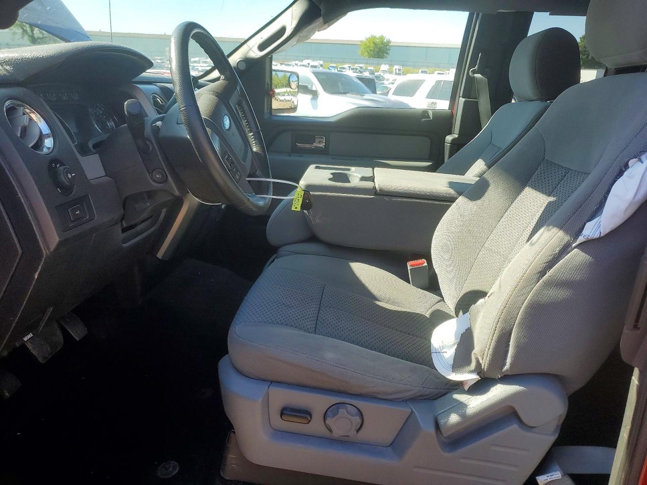 2013 Ford F150 Super Cab Red vin: 1FTFX1EF1DFC78742