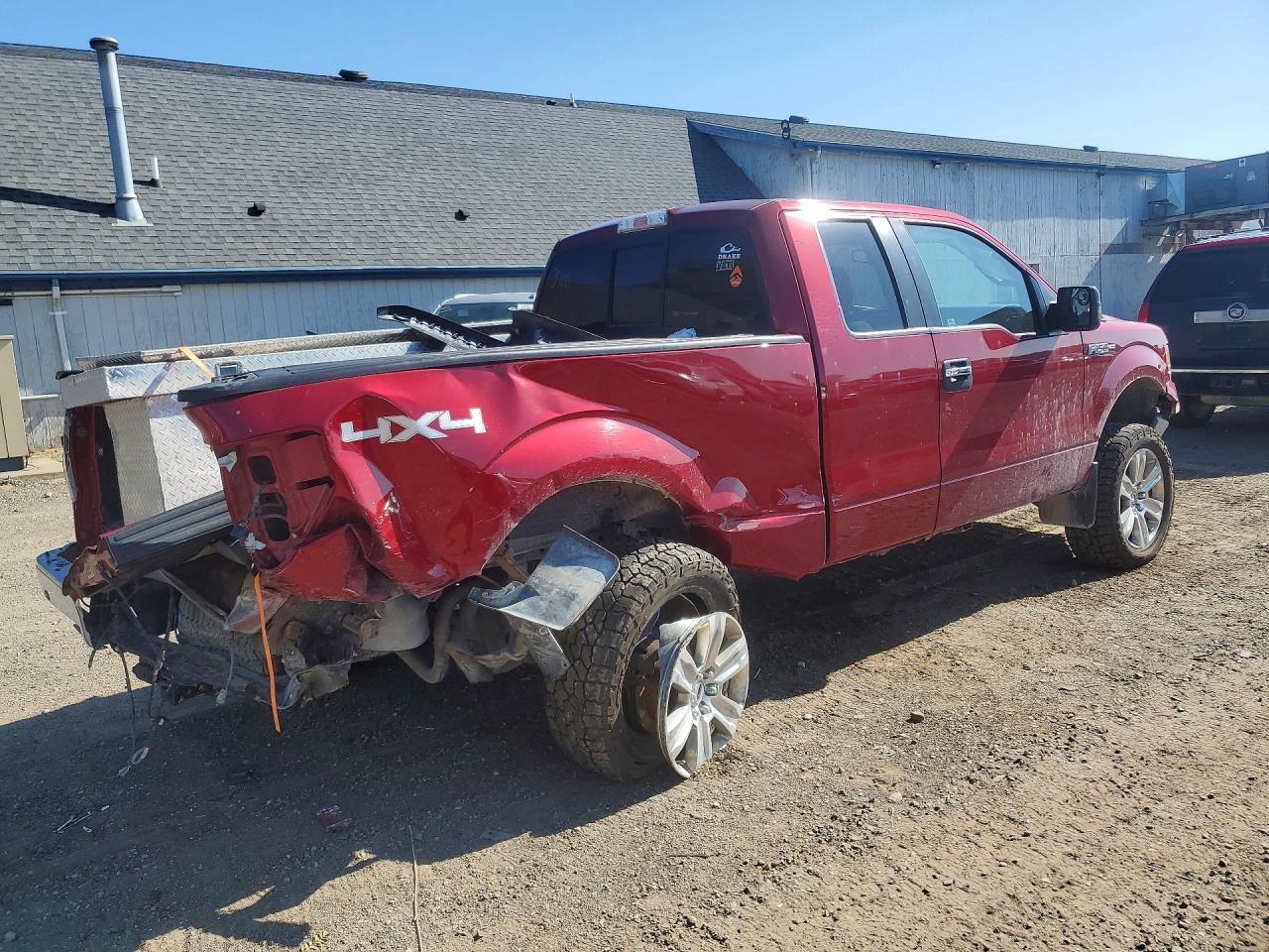 2013 Ford F150 Super Cab Red vin: 1FTFX1EF1DFC78742
