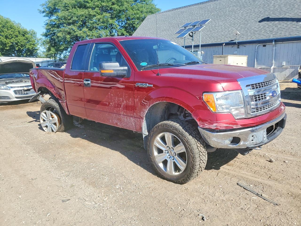 2013 Ford F150 Super Cab Red vin: 1FTFX1EF1DFC78742