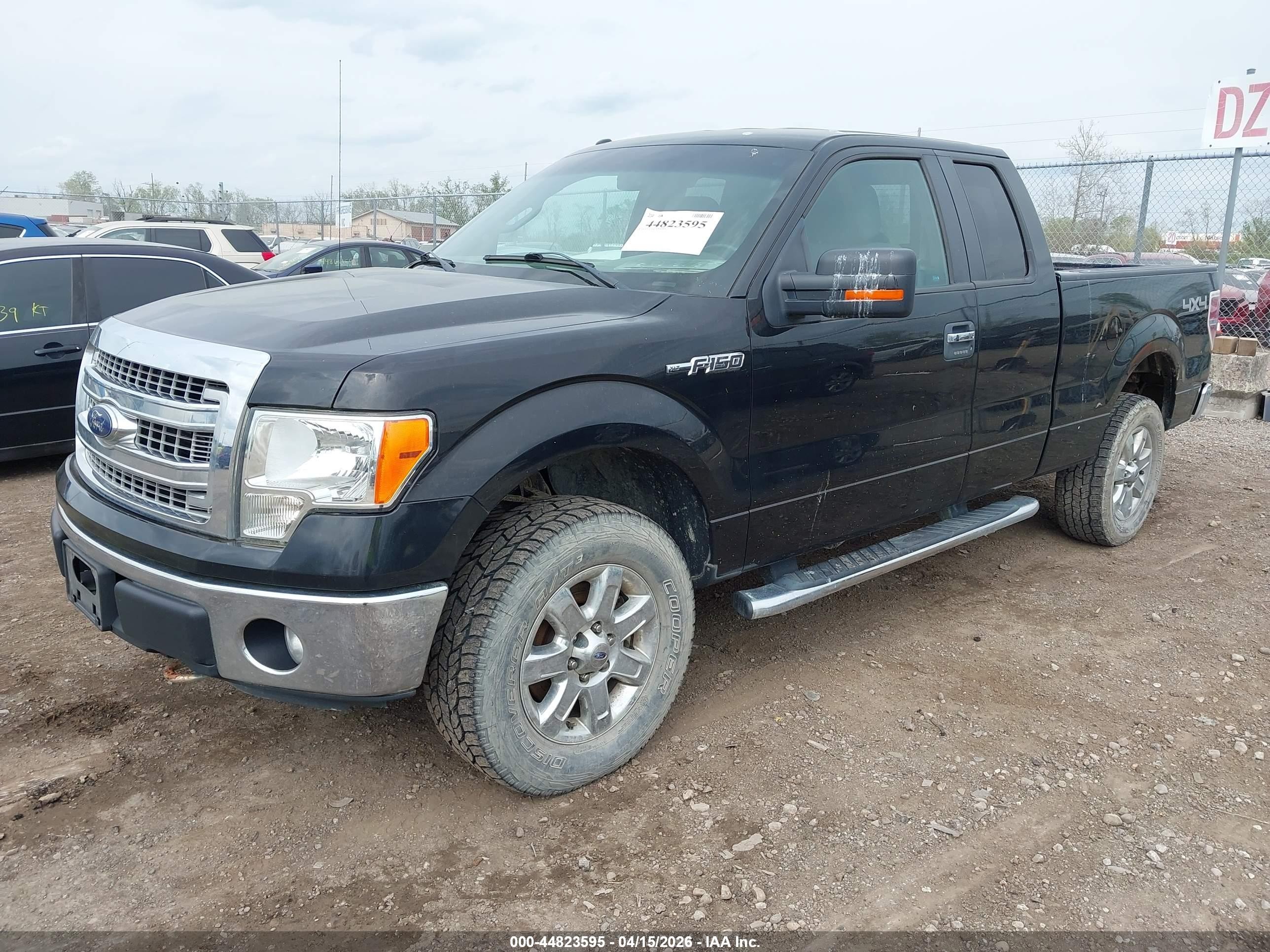 2013 Ford F-150 Xlt Black vin: 1FTFX1EF1DFD24747