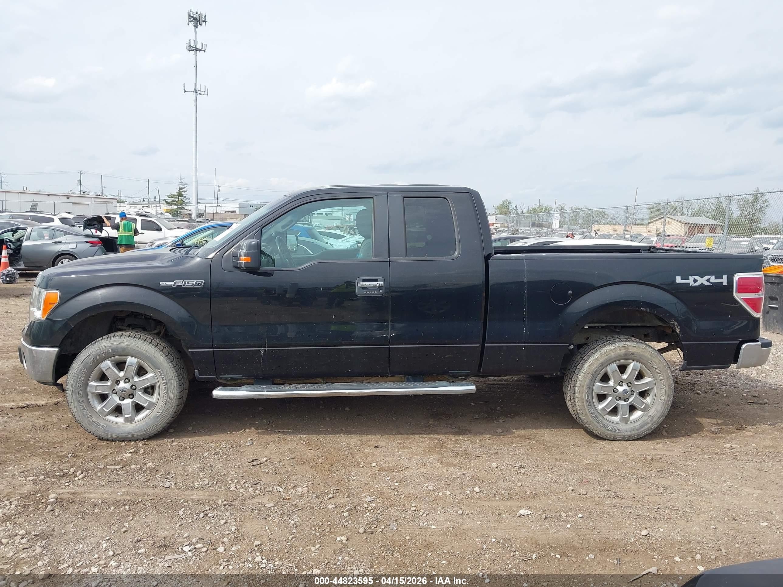 2013 Ford F-150 Xlt Black vin: 1FTFX1EF1DFD24747