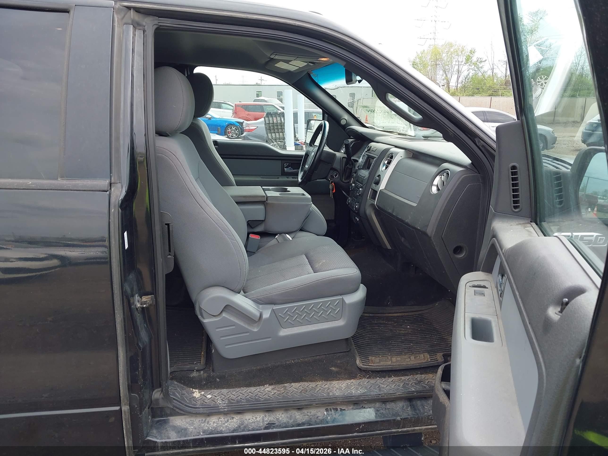 2013 Ford F-150 Xlt Black vin: 1FTFX1EF1DFD24747