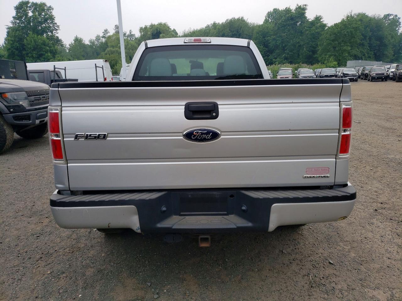 2013 Ford F150 Super Cab Silver vin: 1FTFX1EF1DFD61054