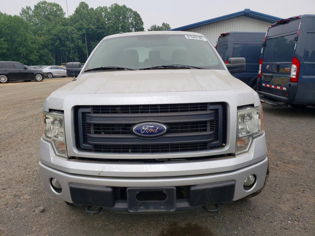2013 Ford F150 Super Cab Silver vin: 1FTFX1EF1DFD61054