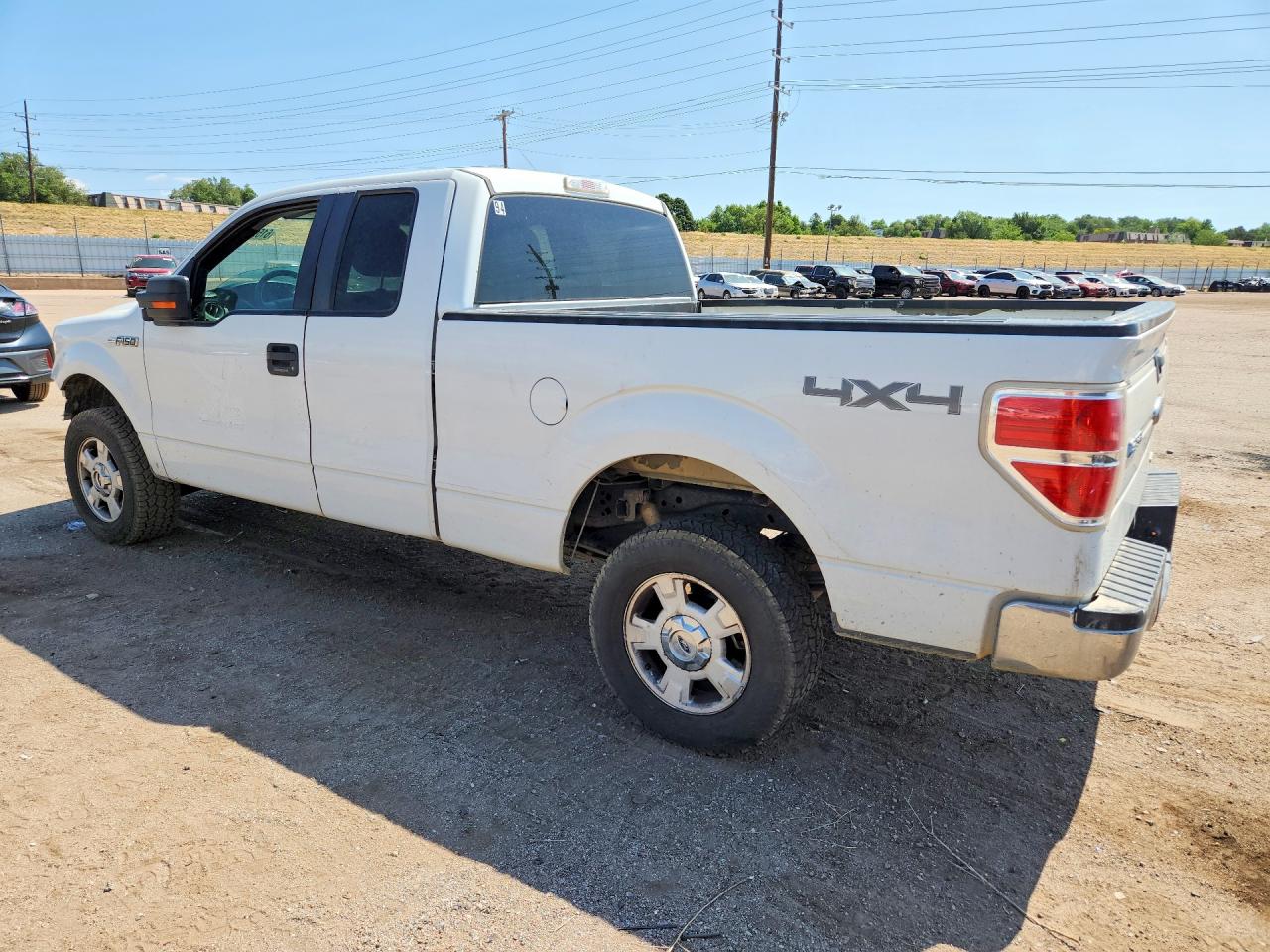 2013 Ford F150 Super Cab White vin: 1FTFX1EF1DFD68733