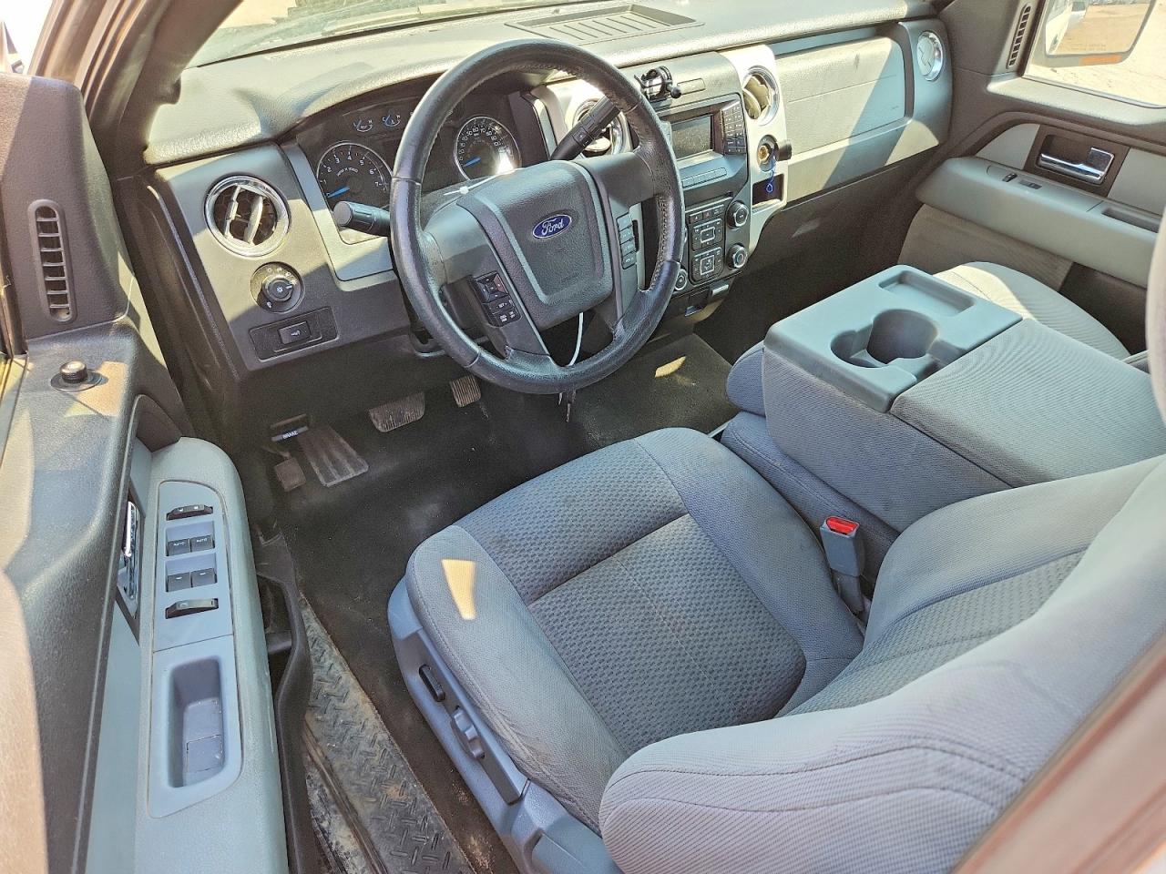 2013 Ford F150 Super Cab White vin: 1FTFX1EF1DFD68733