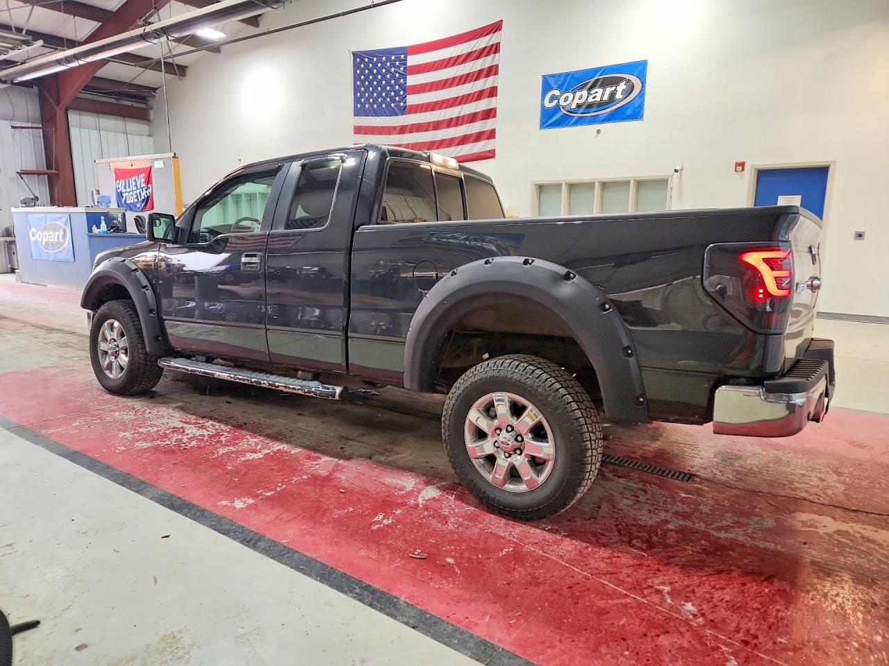 2013 Ford F150 Super Cab Black vin: 1FTFX1EF1DFD98427