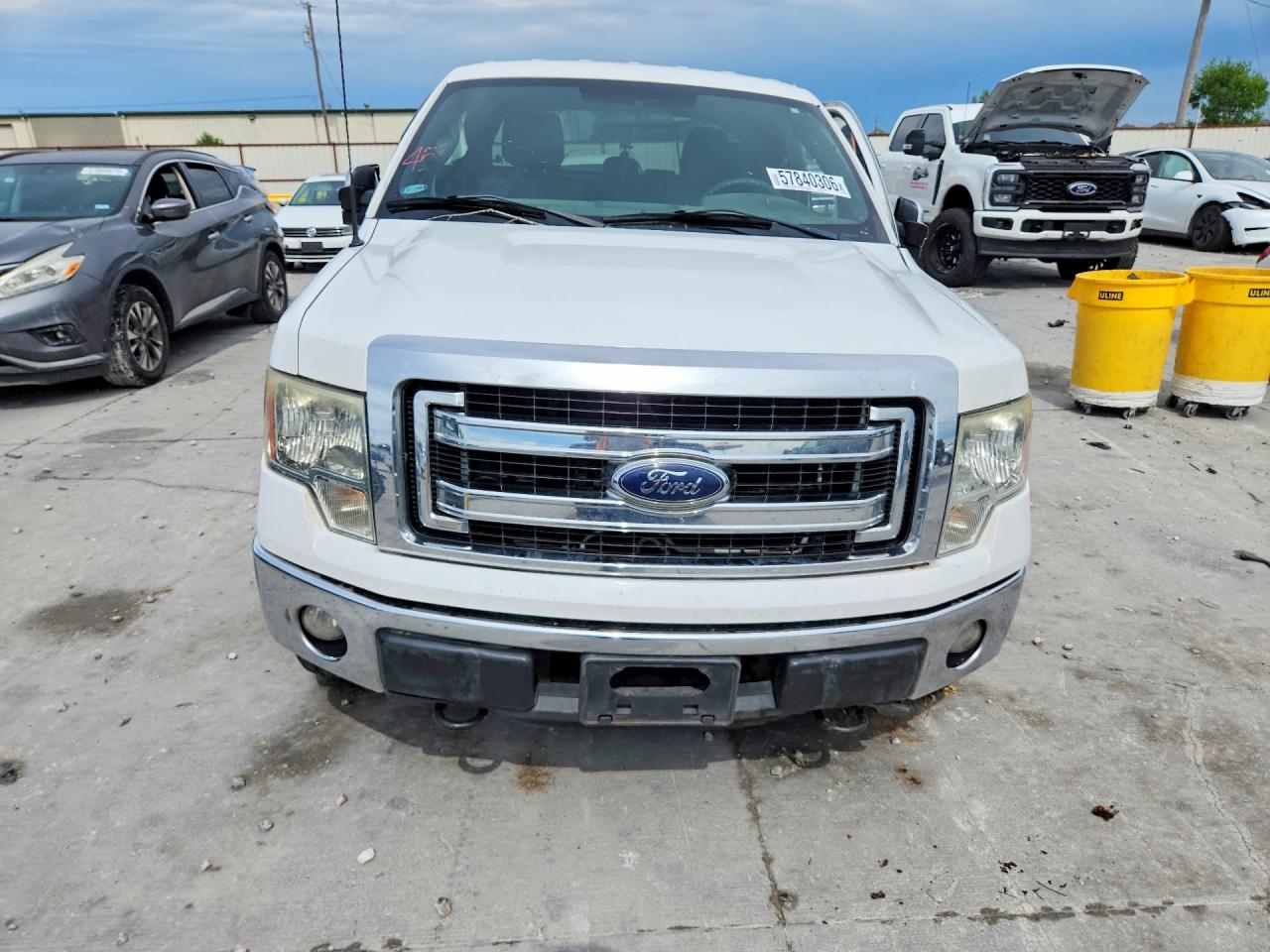 2013 Ford F150 Super Cab White vin: 1FTFX1EF1DKD10306