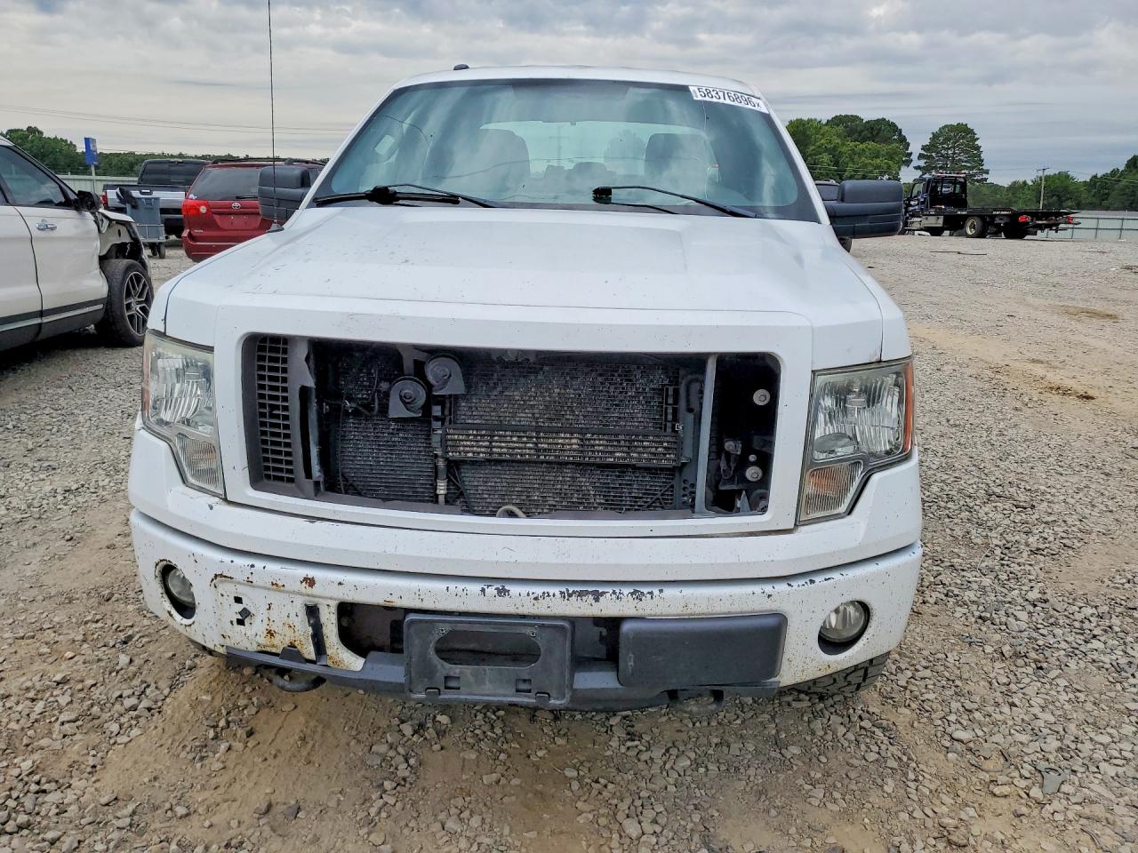 2013 Ford F150 Super Cab Белый vin: 1FTFX1EF1DKF40458