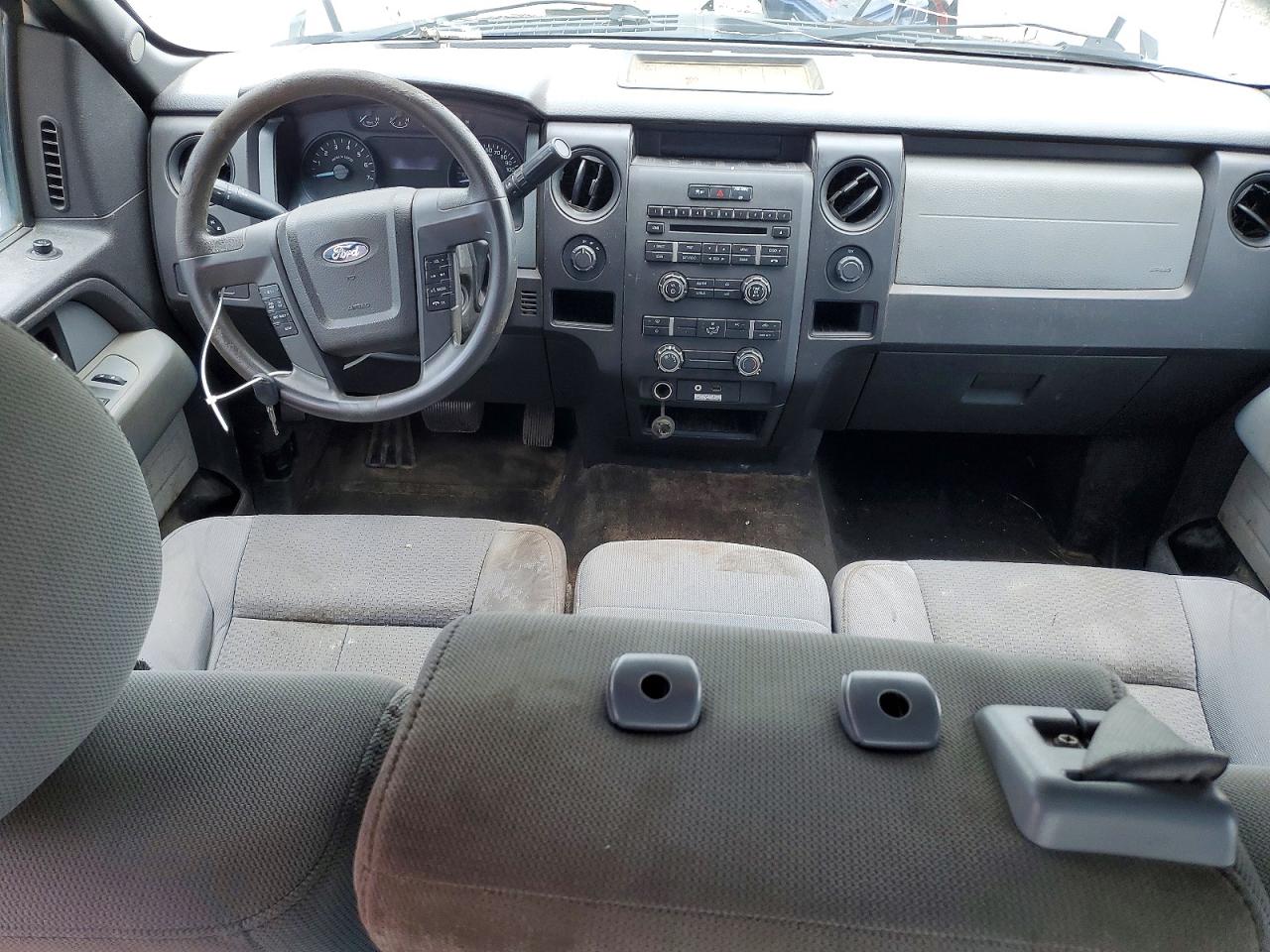 2013 Ford F150 Super Cab Белый vin: 1FTFX1EF1DKF40458