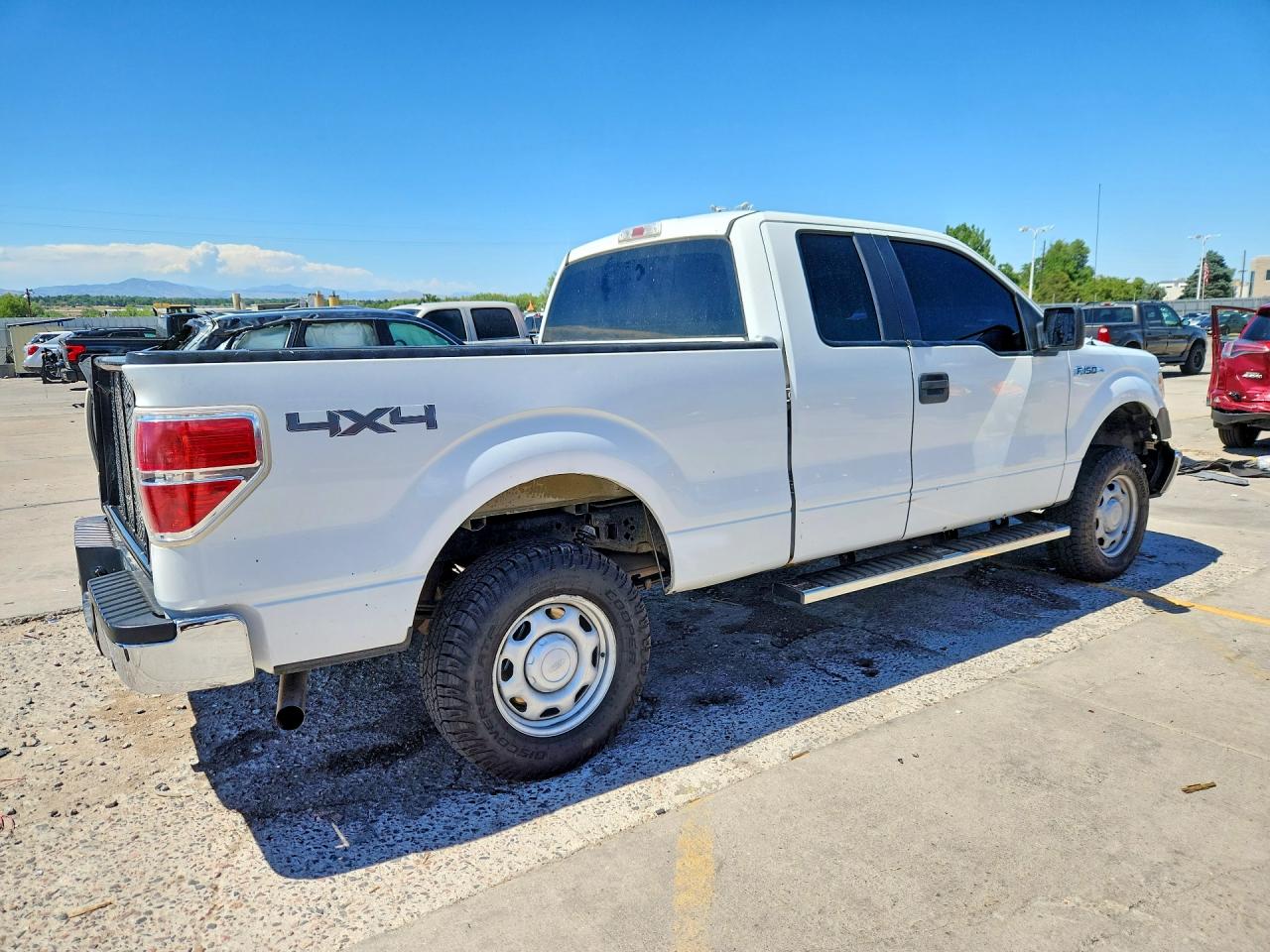 2013 Ford F150 Super Cab White vin: 1FTFX1EF1DKF99834