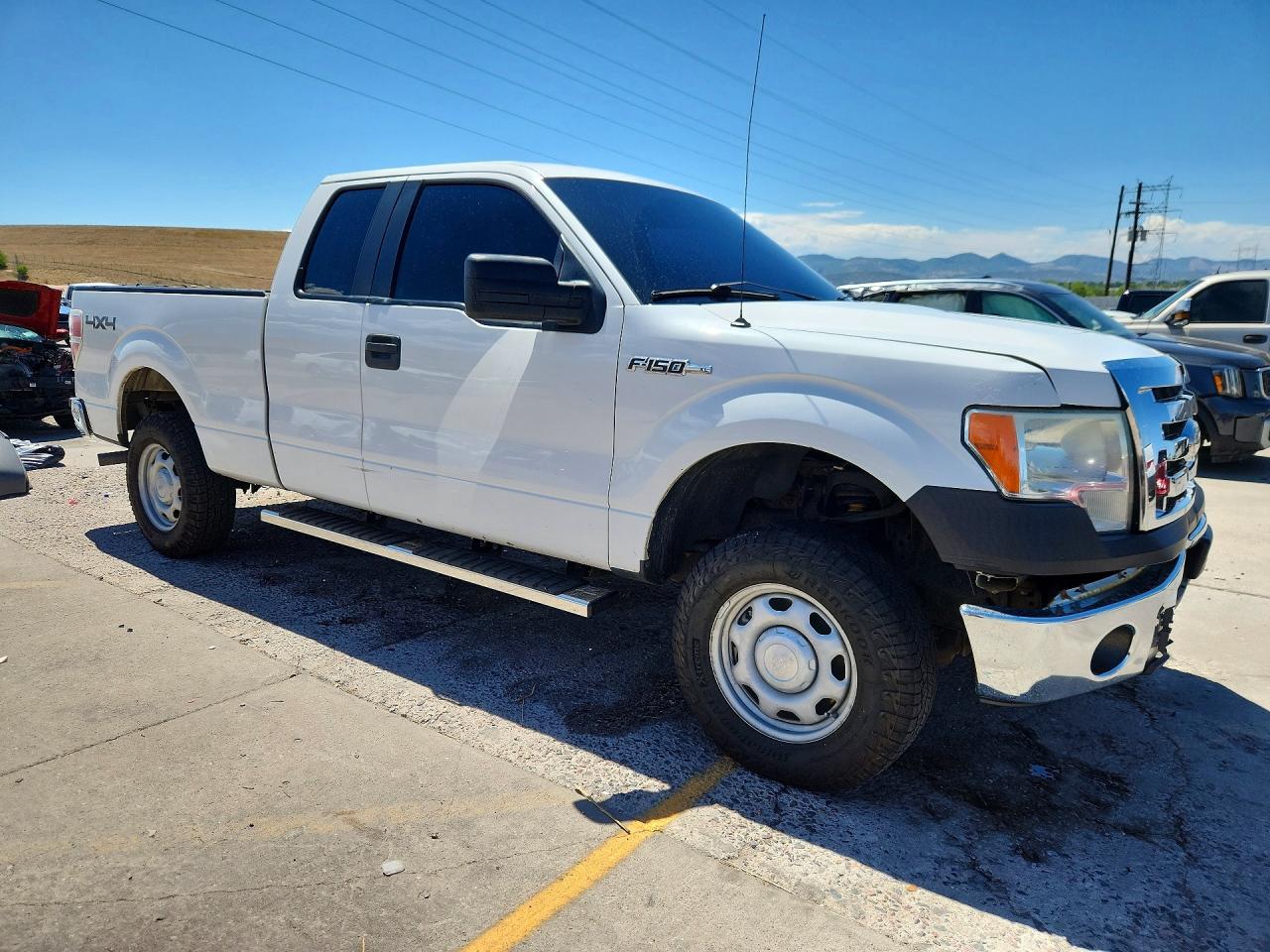 2013 Ford F150 Super Cab White vin: 1FTFX1EF1DKF99834