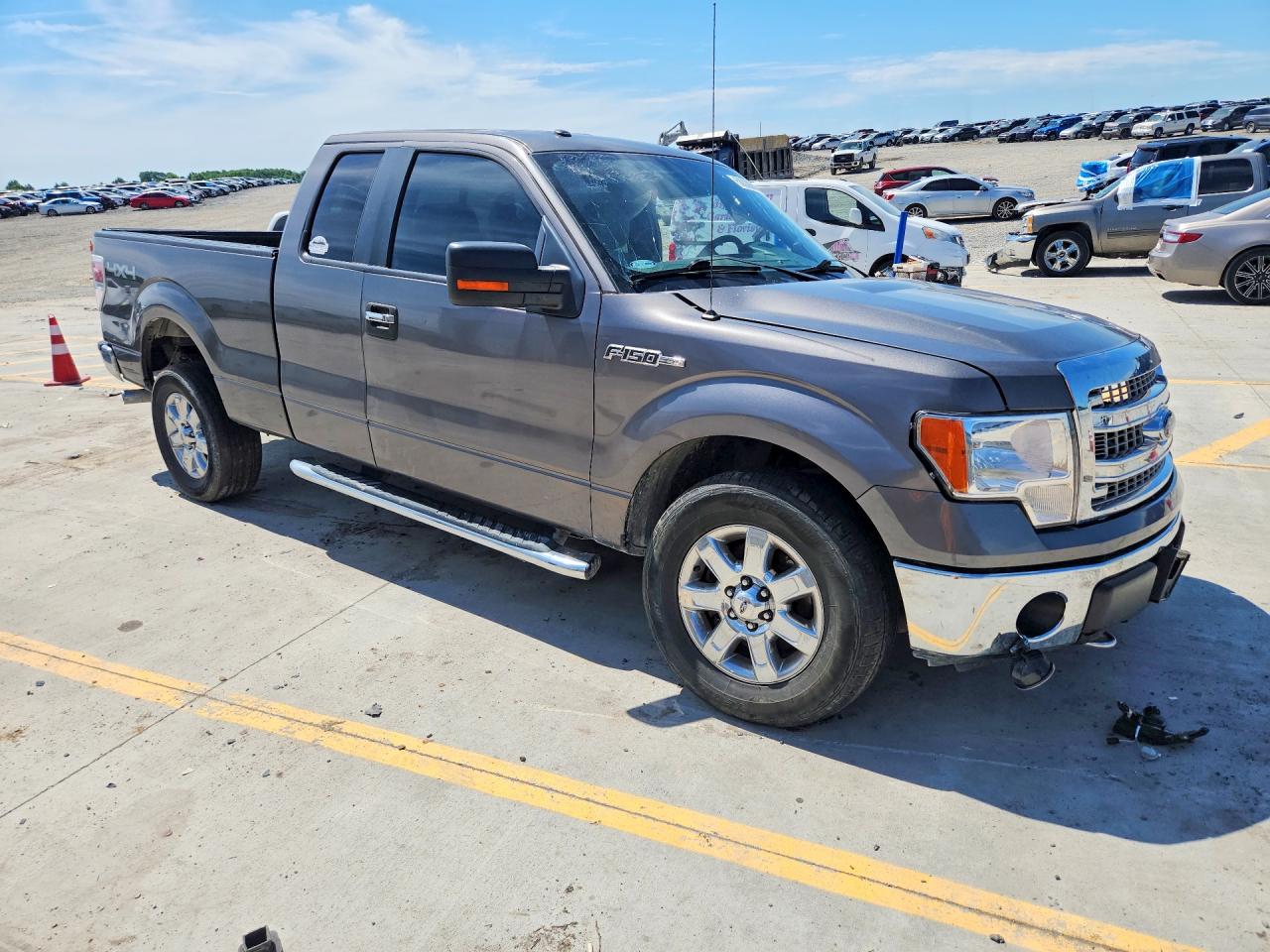 2013 Ford F150 Super Cab Серебряный vin: 1FTFX1EF1DKG02845
