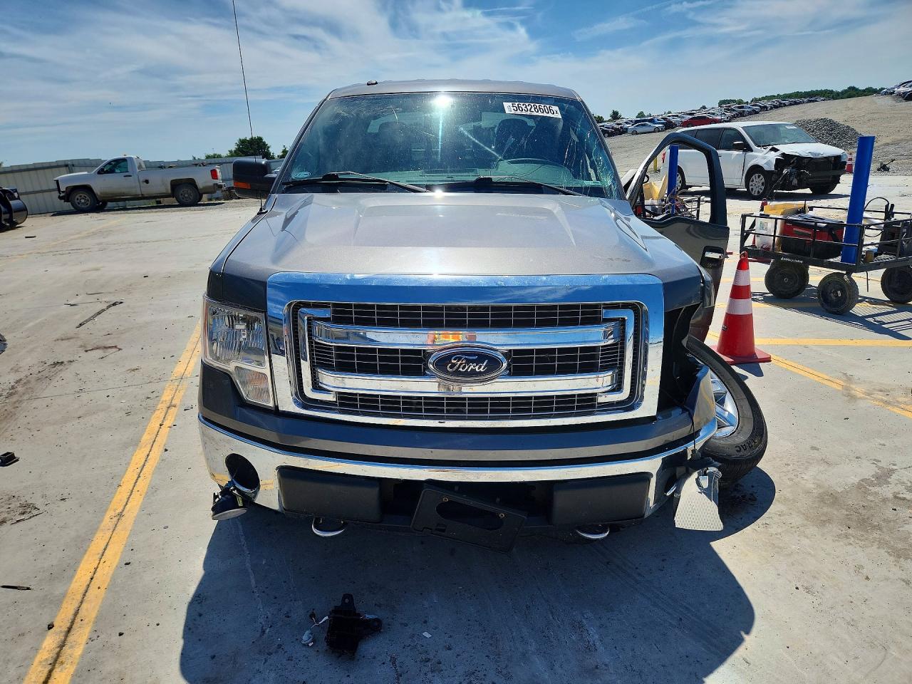 2013 Ford F150 Super Cab Серебряный vin: 1FTFX1EF1DKG02845