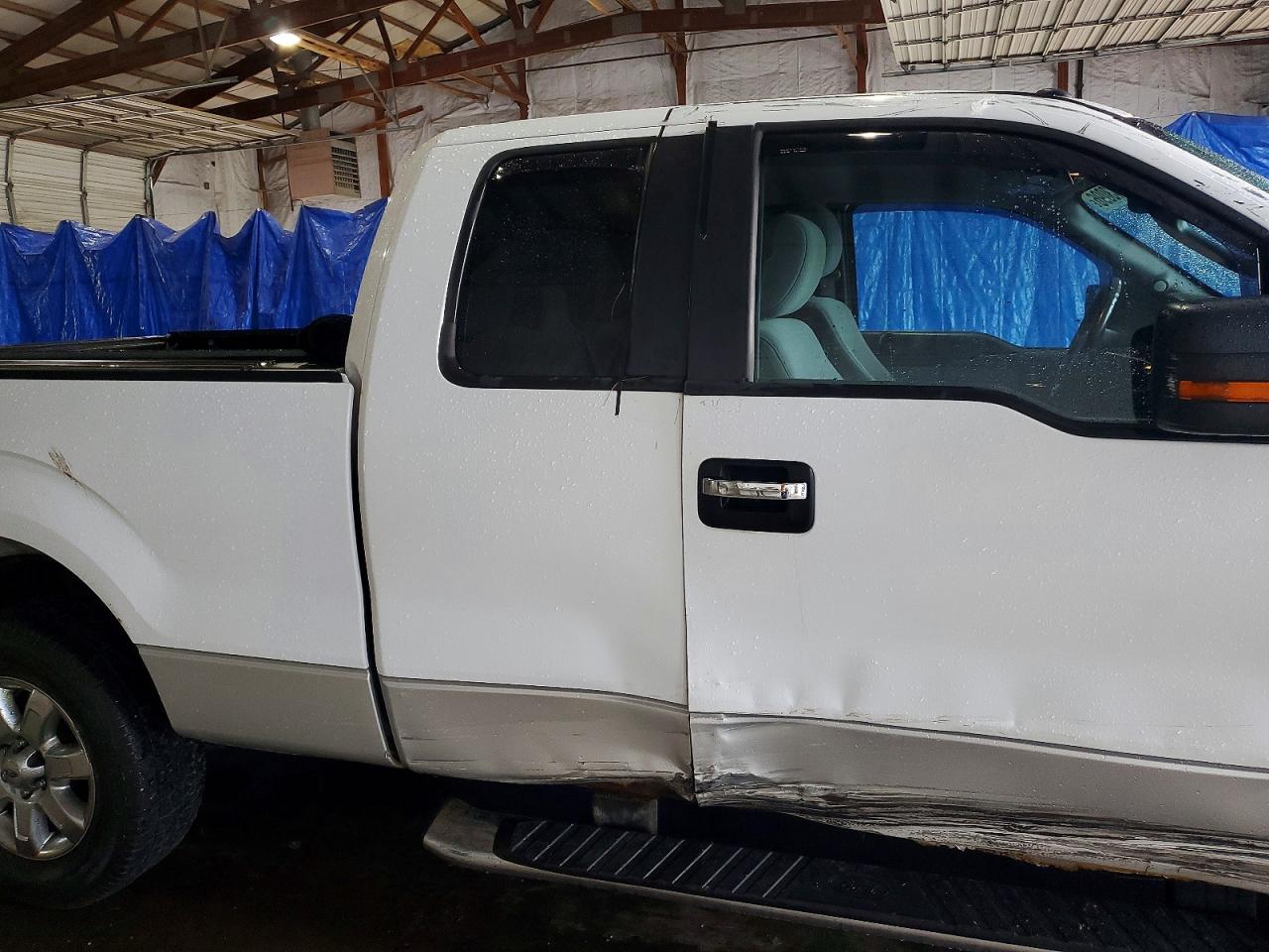 2013 Ford F150 Super Cab Белый vin: 1FTFX1EF1DKG43573