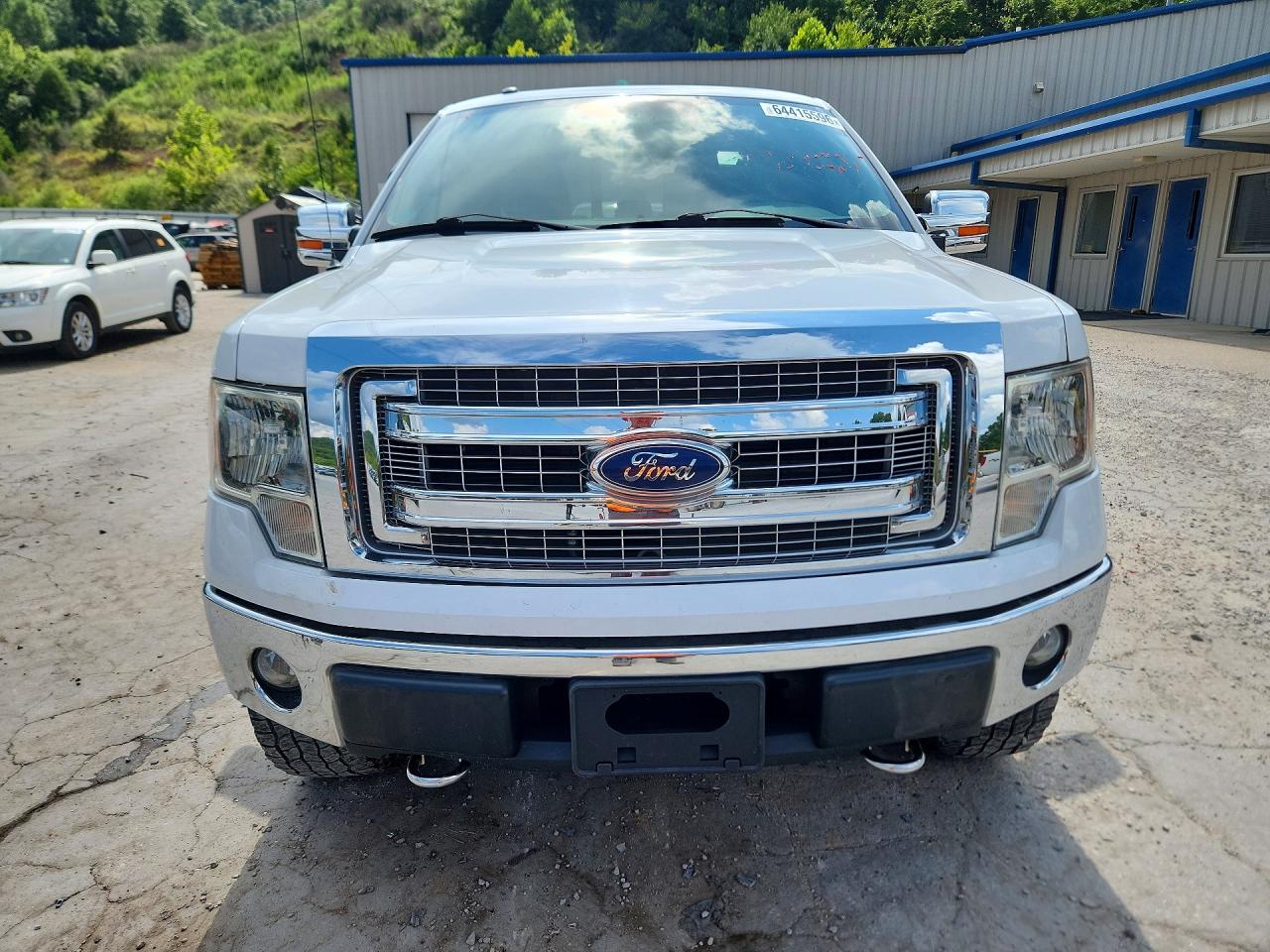 2014 Ford F150 Super Cab White vin: 1FTFX1EF1EFB16000