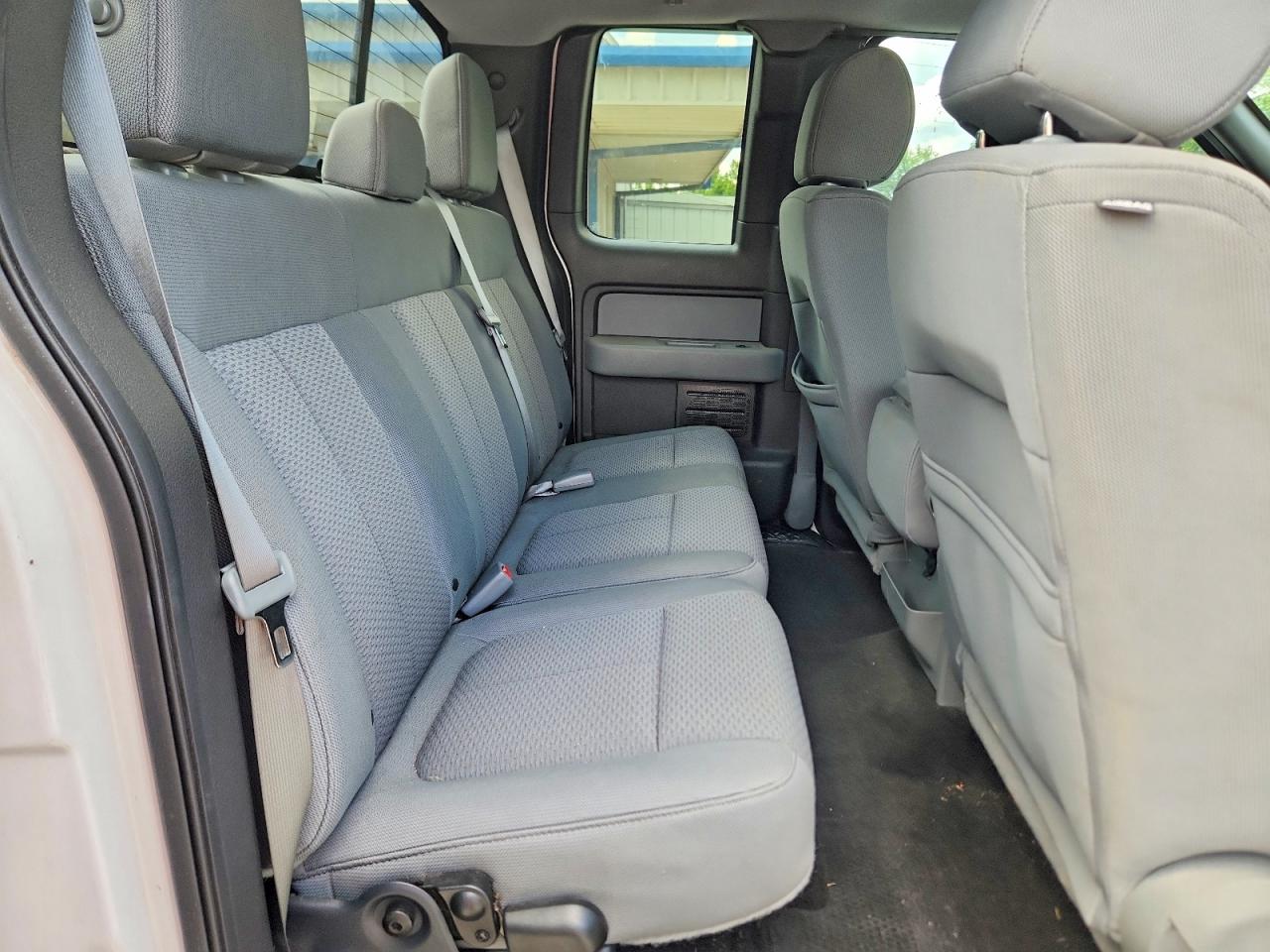 2014 Ford F150 Super Cab White vin: 1FTFX1EF1EFB16000
