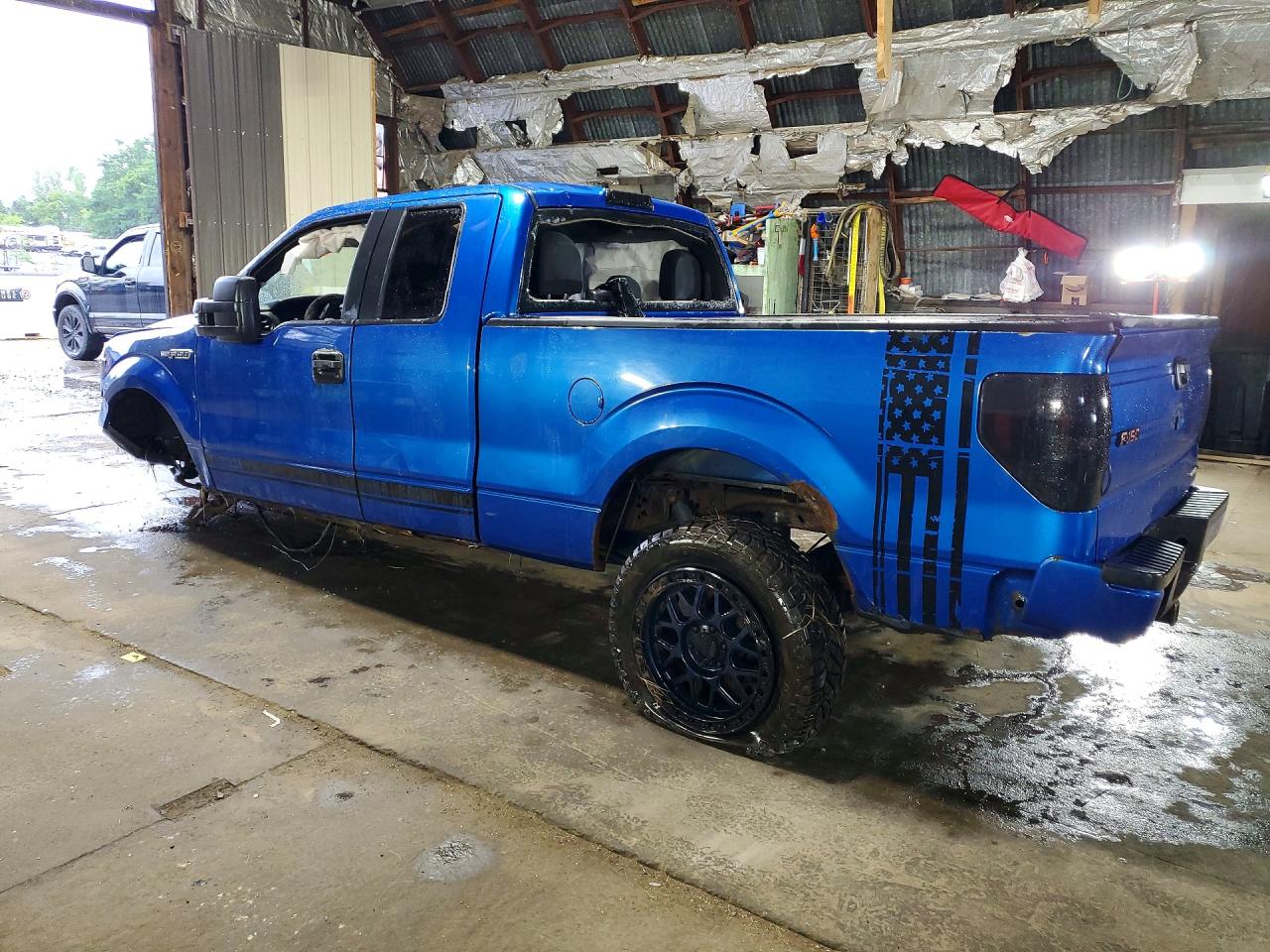 2014 Ford F150 Super Cab Blue vin: 1FTFX1EF1EFC39117