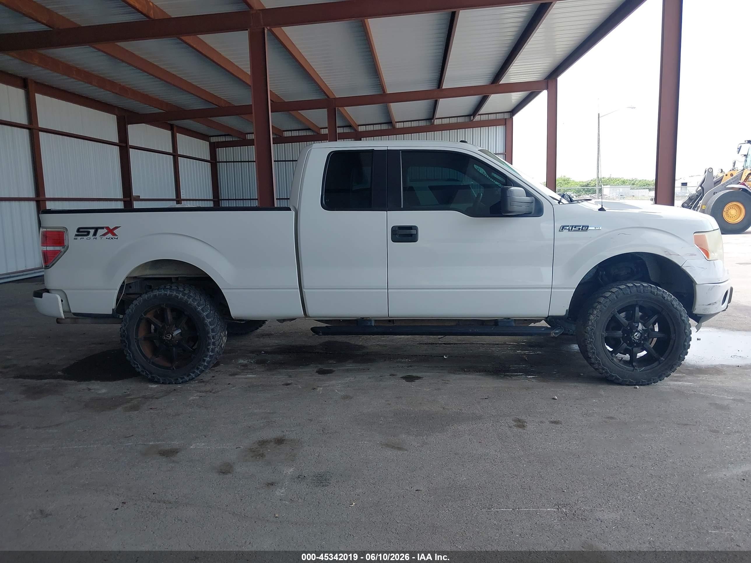 2014 Ford F-150 Stx Белый vin: 1FTFX1EF1EFC85675