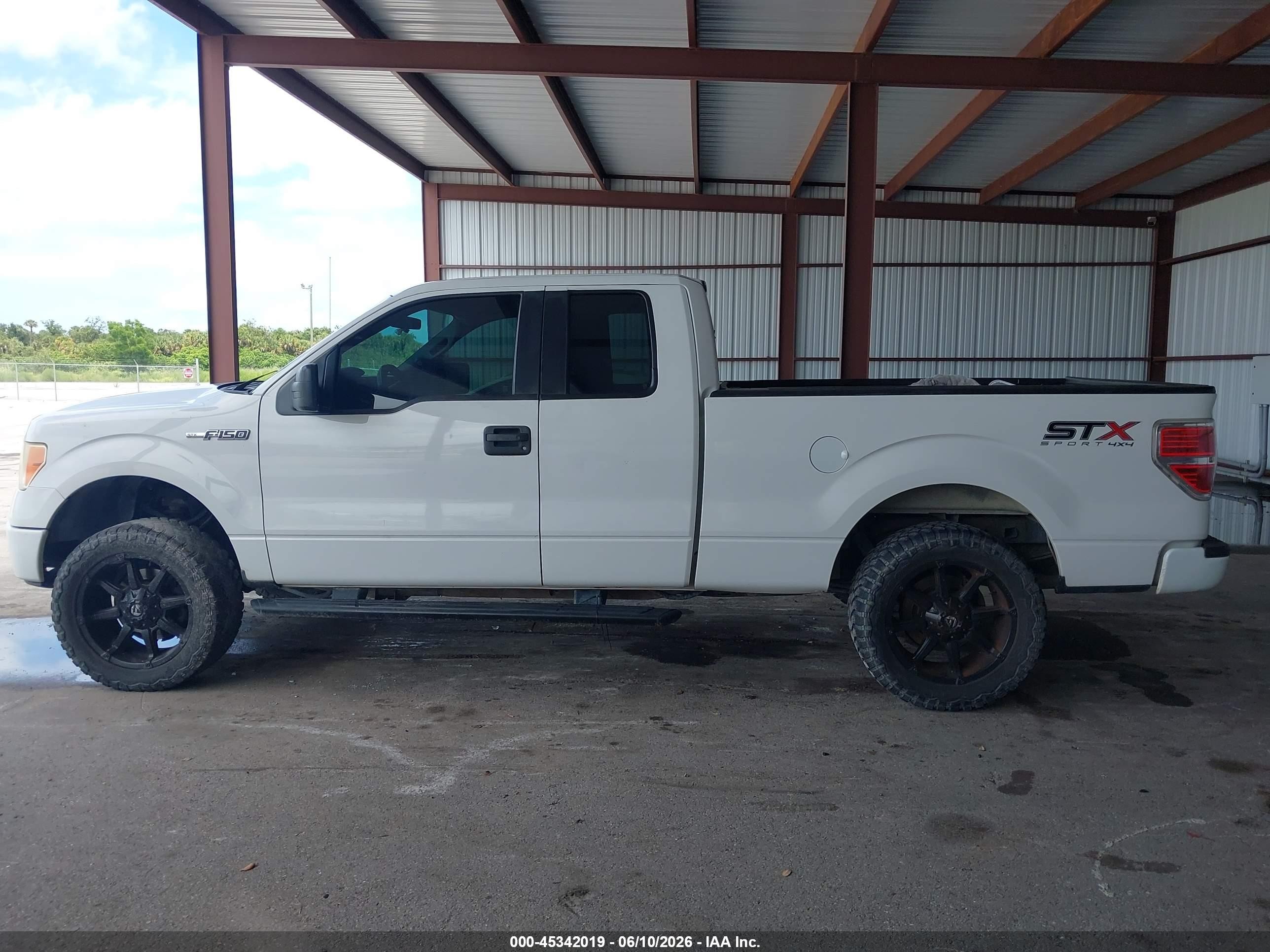 2014 Ford F-150 Stx Белый vin: 1FTFX1EF1EFC85675