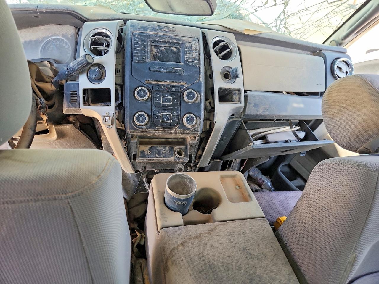 2011 Ford F150 Super Cab White vin: 1FTFX1EF1EKG36043