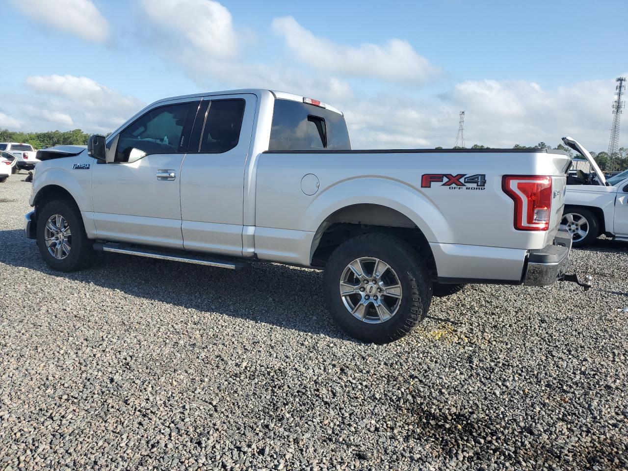 2015 Ford F150 Super Cab Silver vin: 1FTFX1EF1FFC58882
