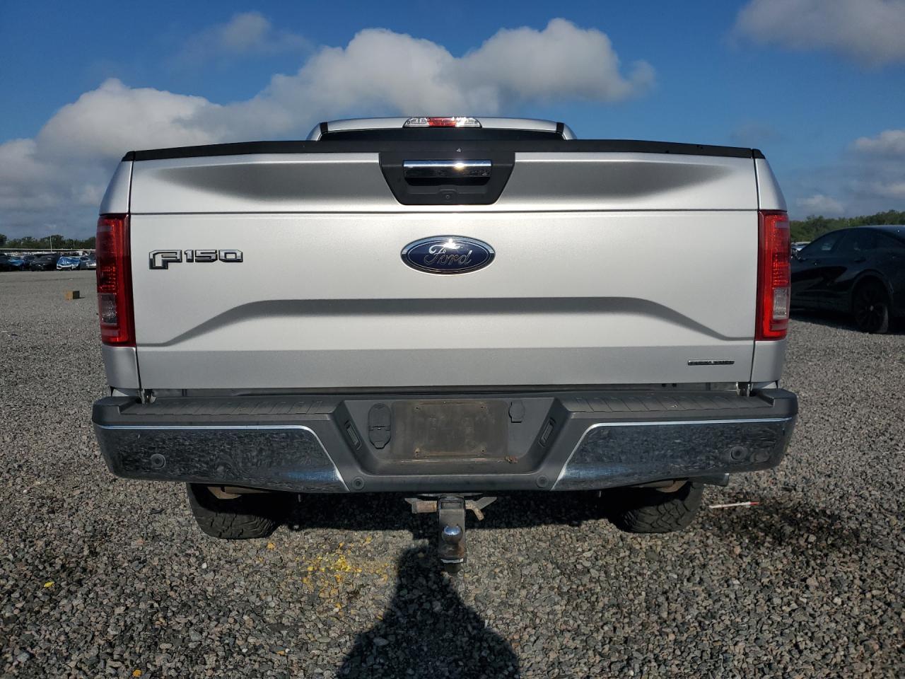 2015 Ford F150 Super Cab Silver vin: 1FTFX1EF1FFC58882