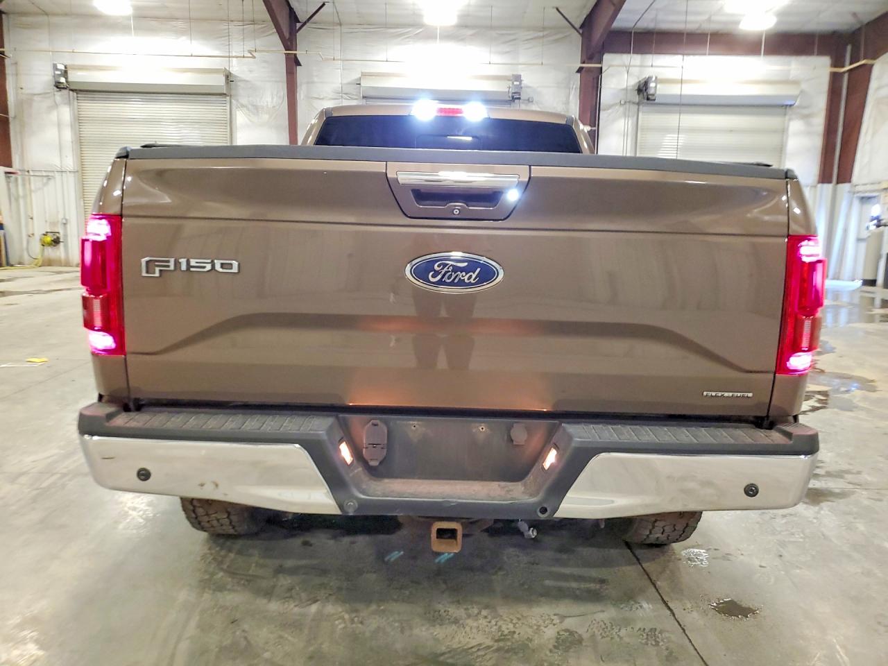 2015 Ford F150 Super Cab Коричневый vin: 1FTFX1EF1FKE50049