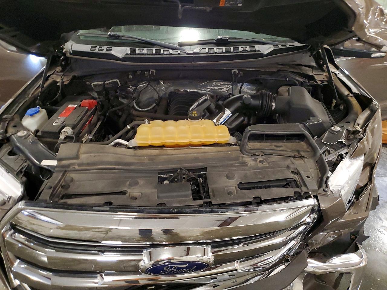 2015 Ford F150 Super Cab Коричневый vin: 1FTFX1EF1FKE50049