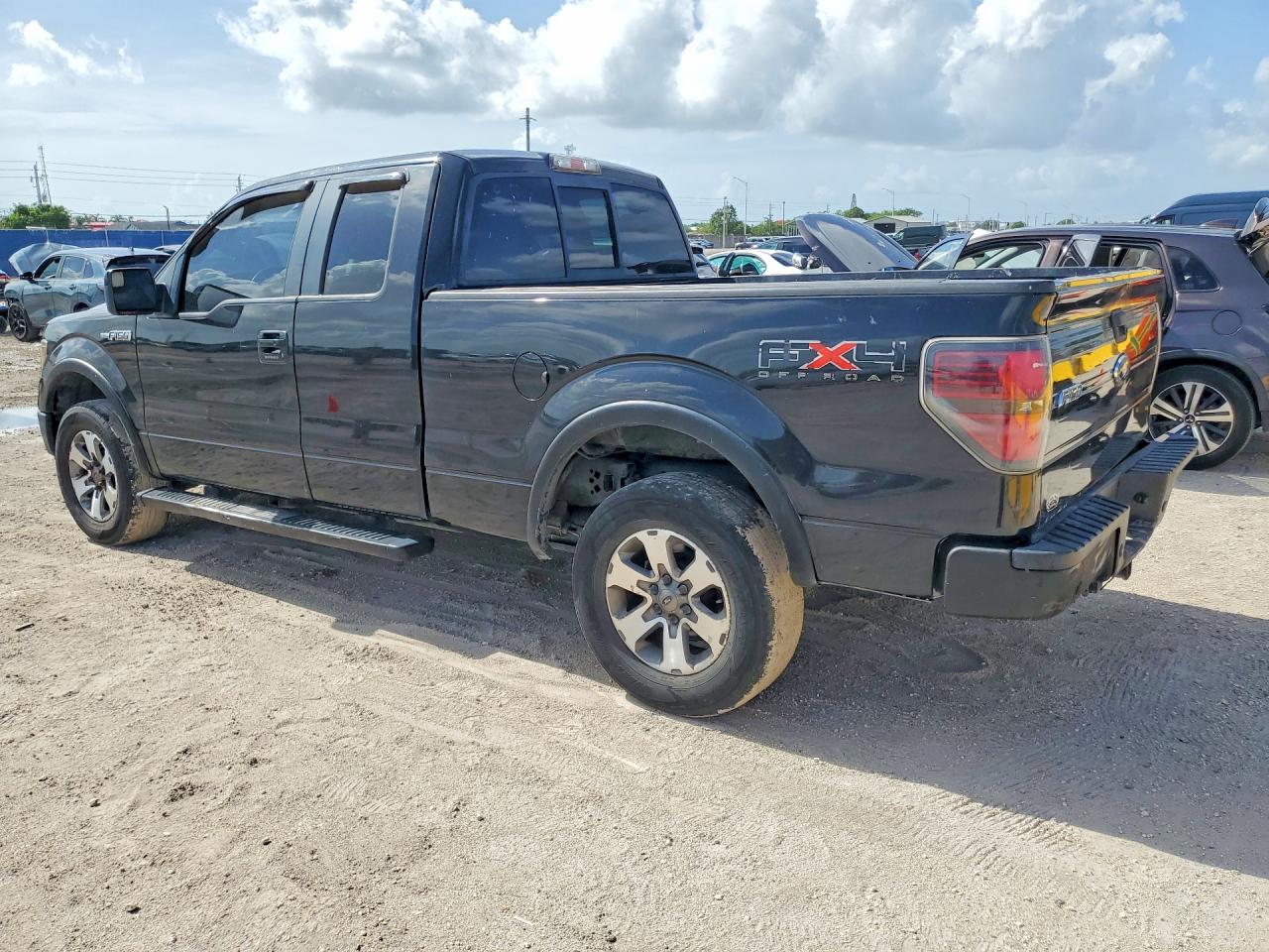 2011 Ford F150 Super Cab Black vin: 1FTFX1EF2BFA29993