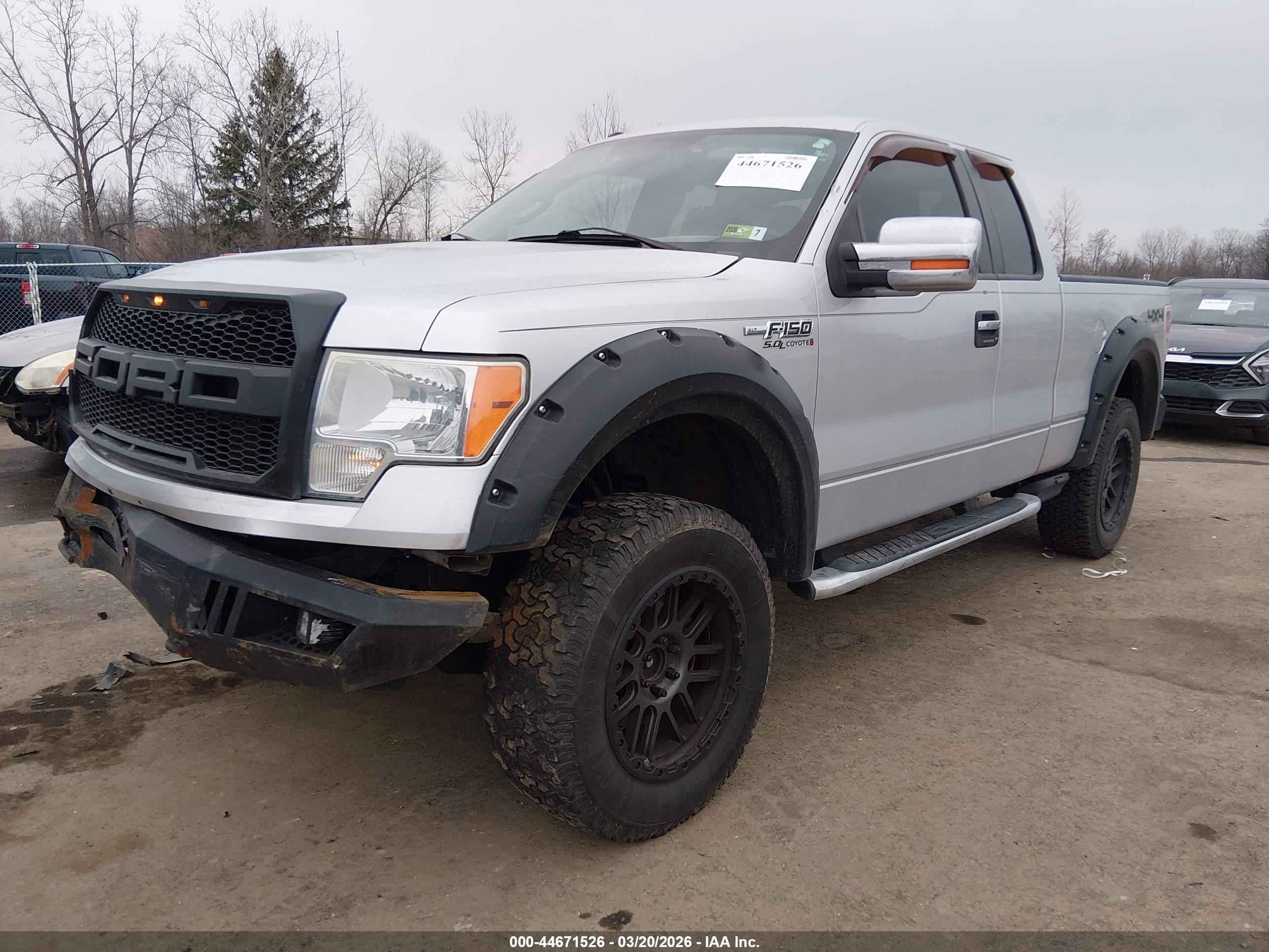 2011 Ford F-150 Xlt Silver vin: 1FTFX1EF2BFA58667
