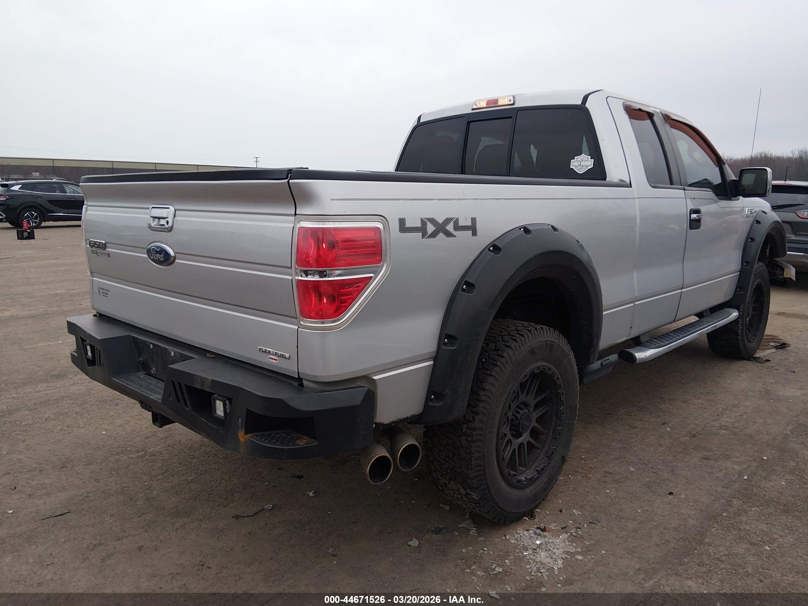 2011 Ford F-150 Xlt Silver vin: 1FTFX1EF2BFA58667