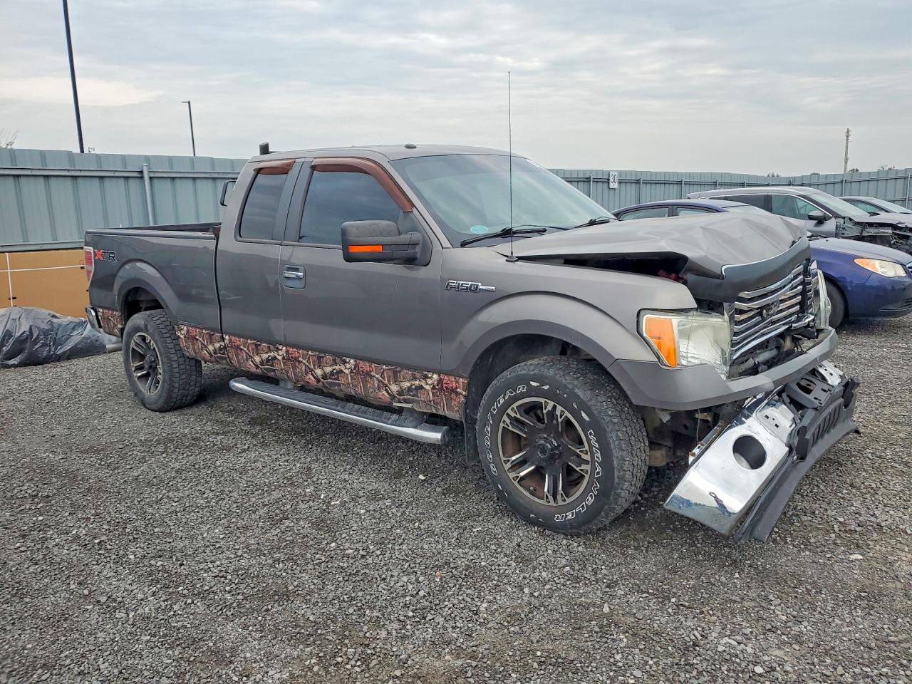 2011 Ford F150 Super Cab Gray vin: 1FTFX1EF2BFA66946