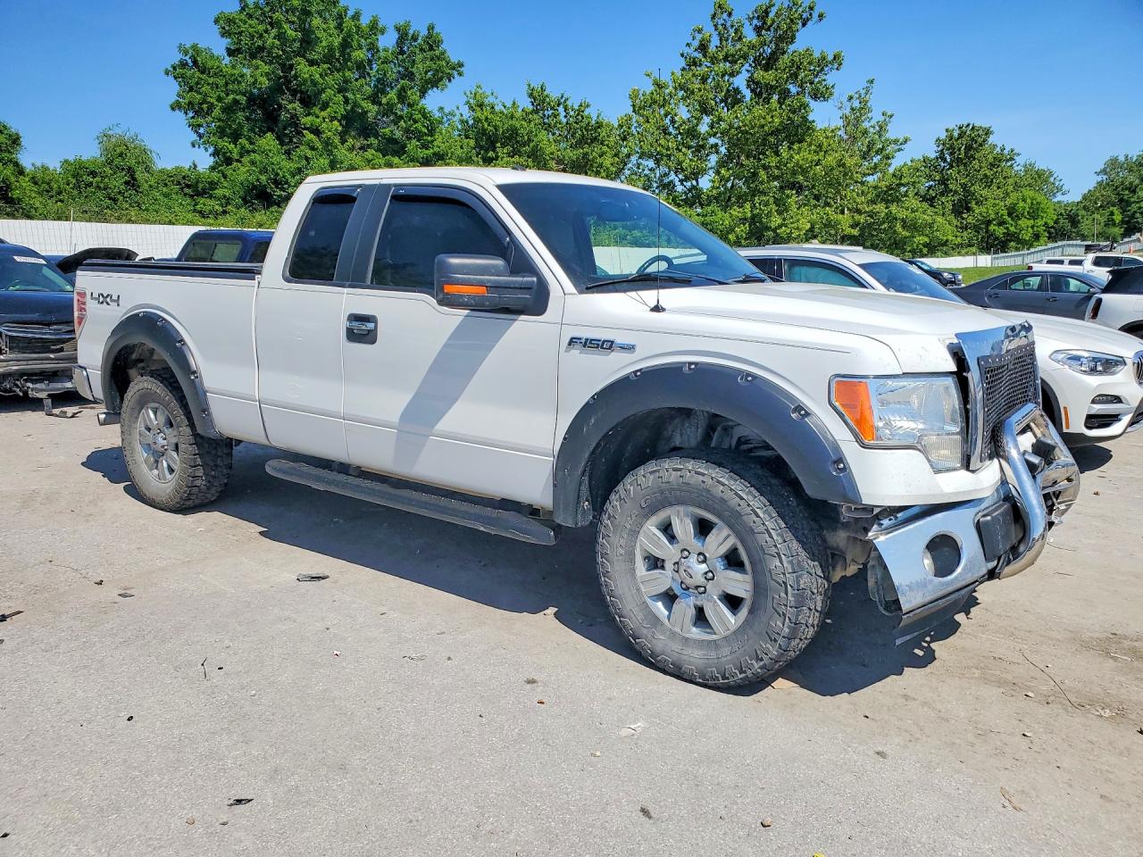 2012 Ford F150 Super Cab White vin: 1FTFX1EF2CFC57283