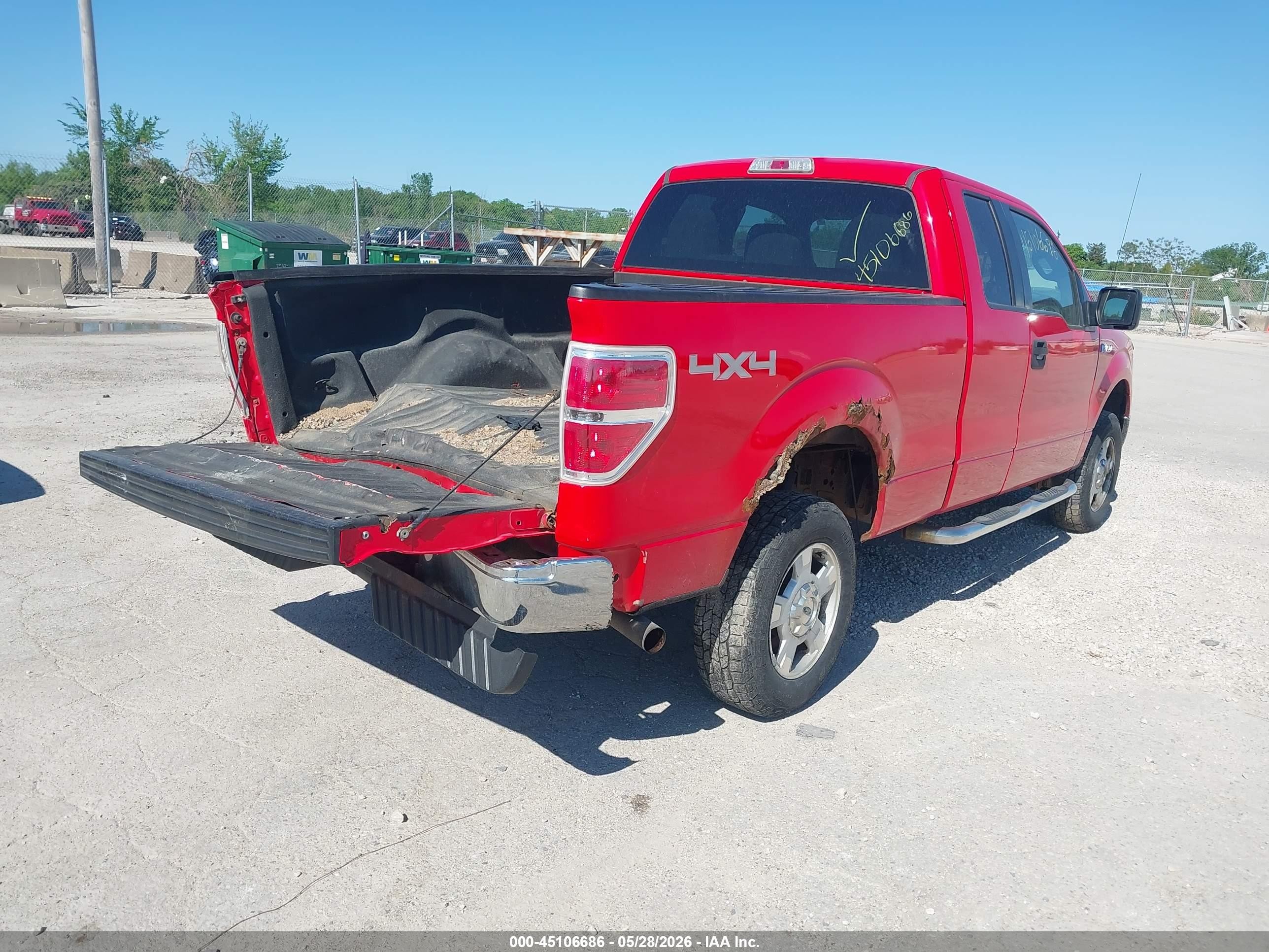 2012 Ford F-150 Xlt Red vin: 1FTFX1EF2CFD04568