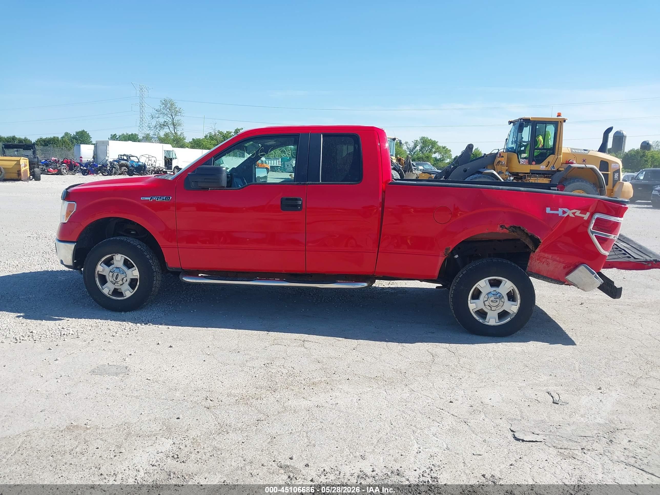 2012 Ford F-150 Xlt Red vin: 1FTFX1EF2CFD04568