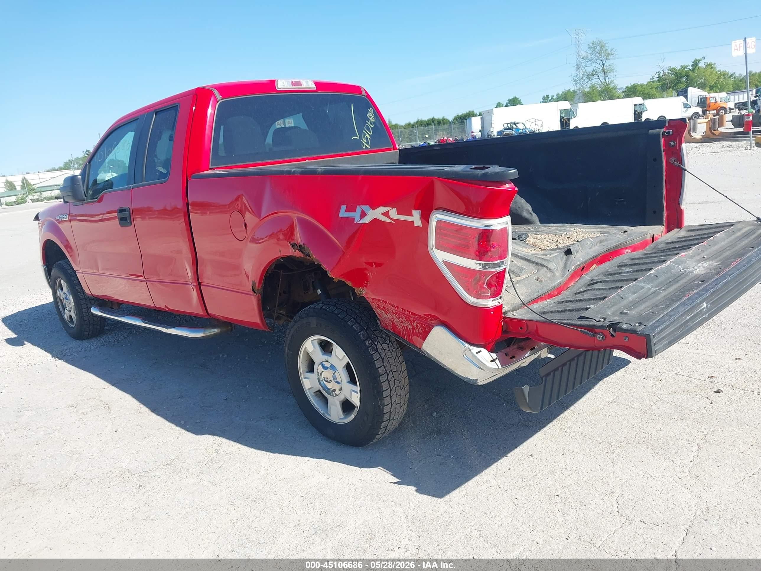 2012 Ford F-150 Xlt Red vin: 1FTFX1EF2CFD04568