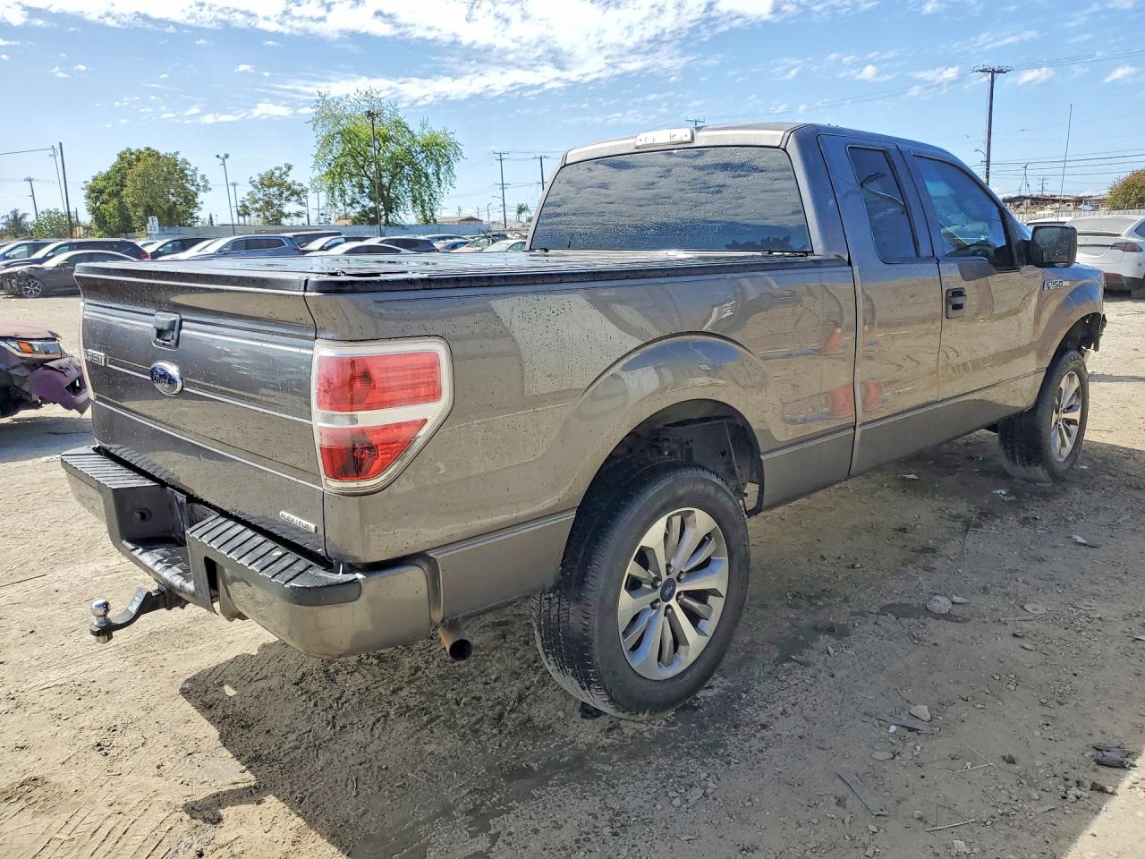 2013 Ford F150 Super Cab Gray vin: 1FTFX1EF2DFA47378
