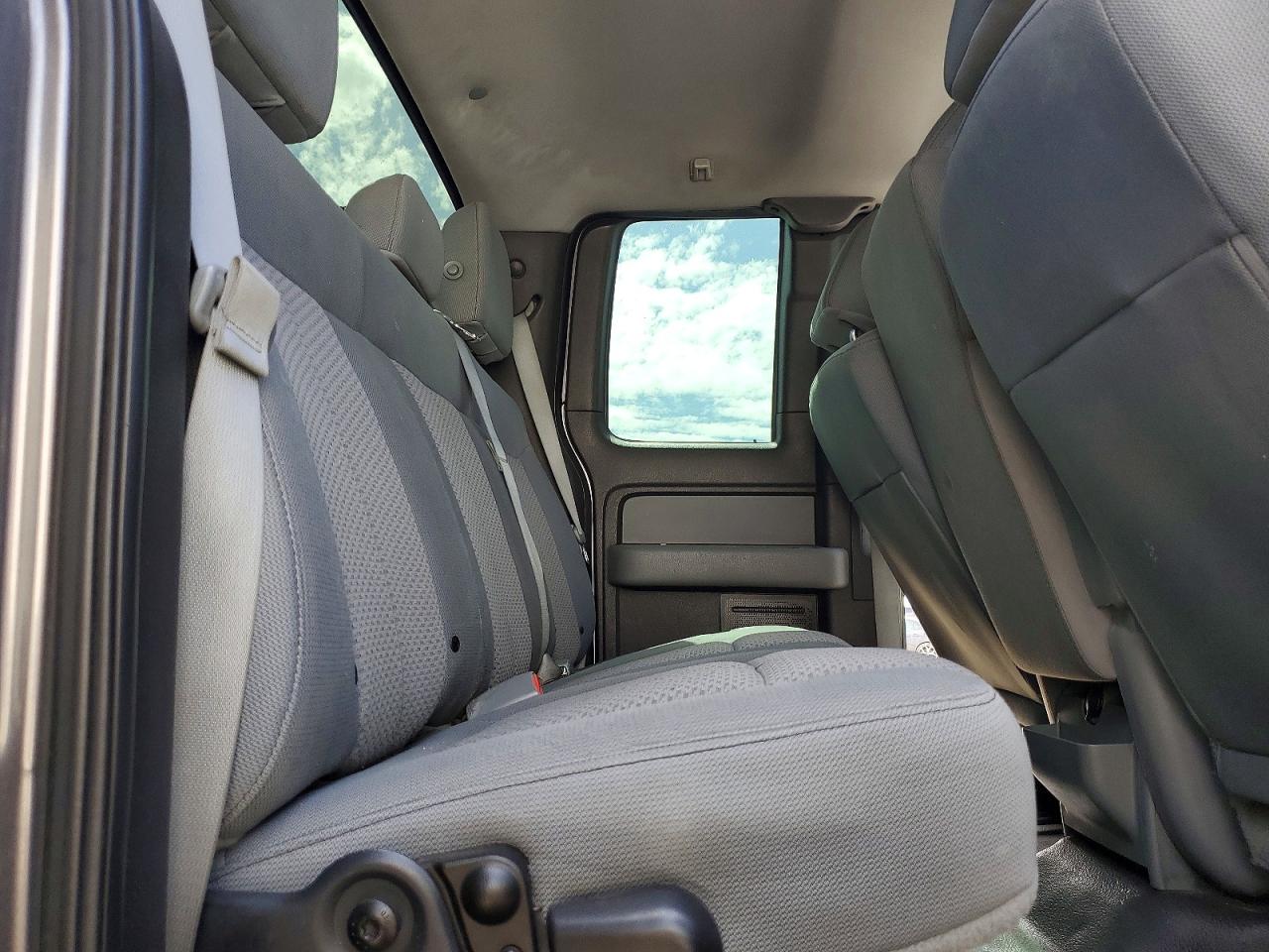 2013 Ford F150 Super Cab Gray vin: 1FTFX1EF2DFA47378