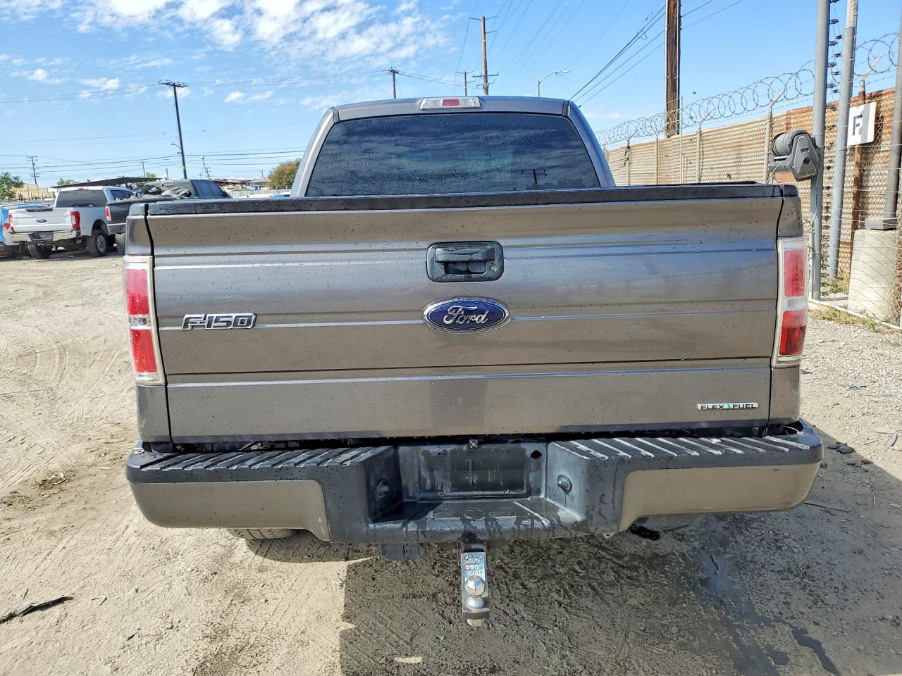 2013 Ford F150 Super Cab Gray vin: 1FTFX1EF2DFA47378