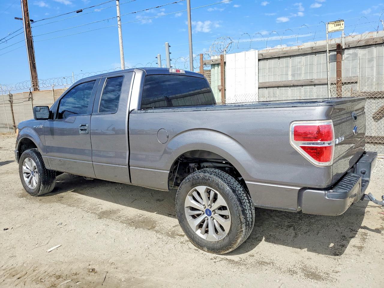2013 Ford F150 Super Cab Gray vin: 1FTFX1EF2DFA47378