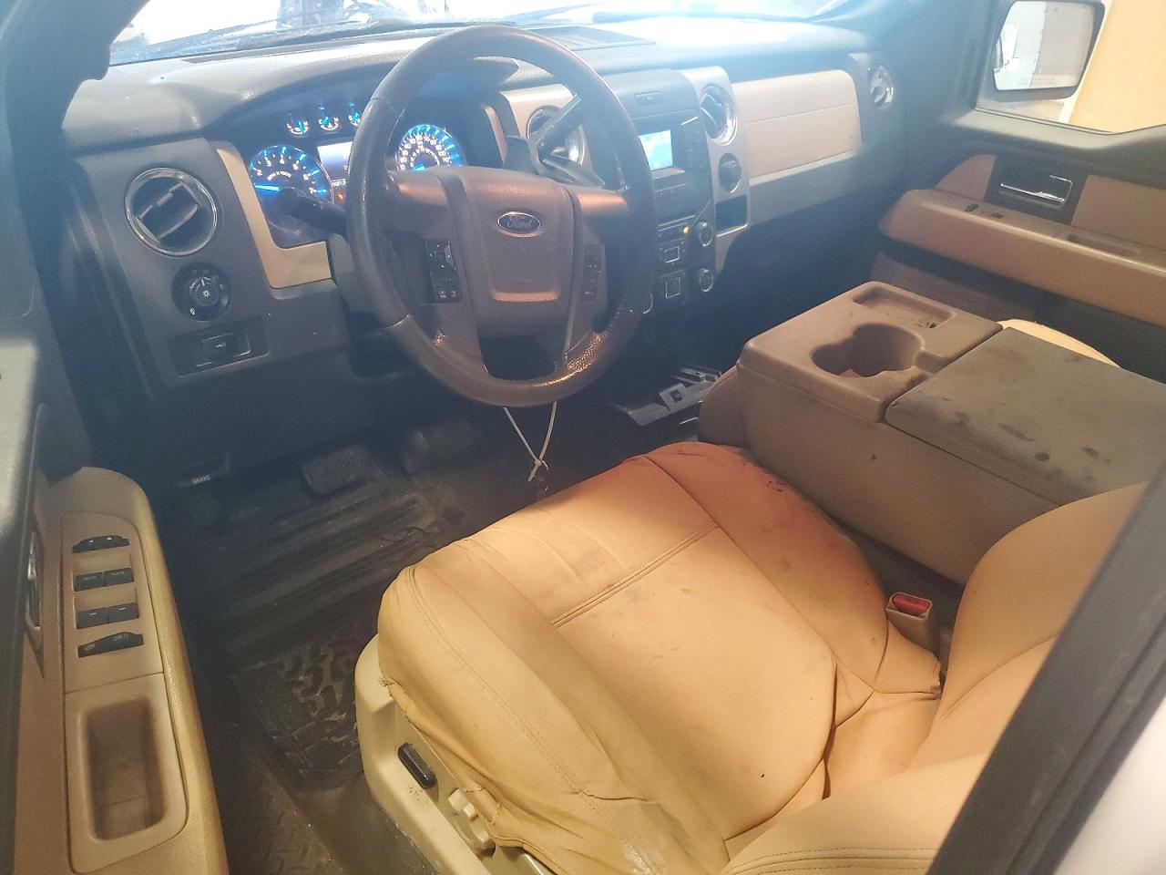 2013 Ford F150 Super Cab White vin: 1FTFX1EF2DFA49406