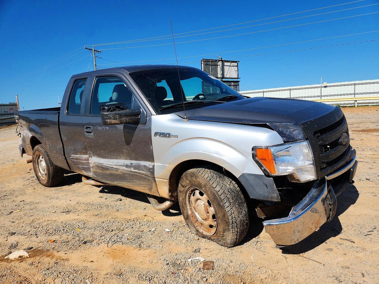 2013 Ford F150 Super Cab Gray vin: 1FTFX1EF2DFB26968