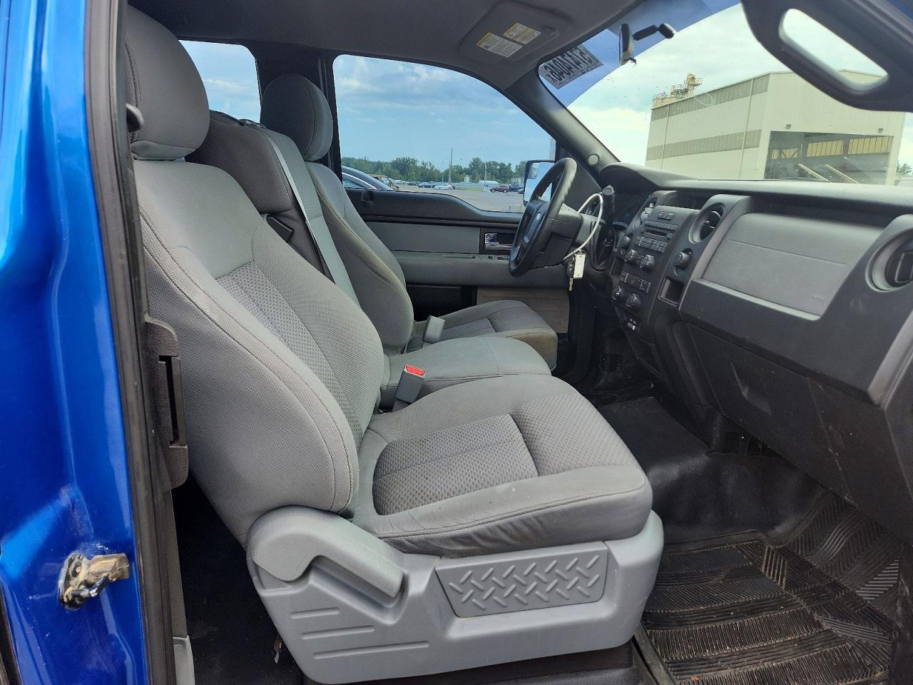 2013 Ford F150 Super Cab Blue vin: 1FTFX1EF2DFC34667