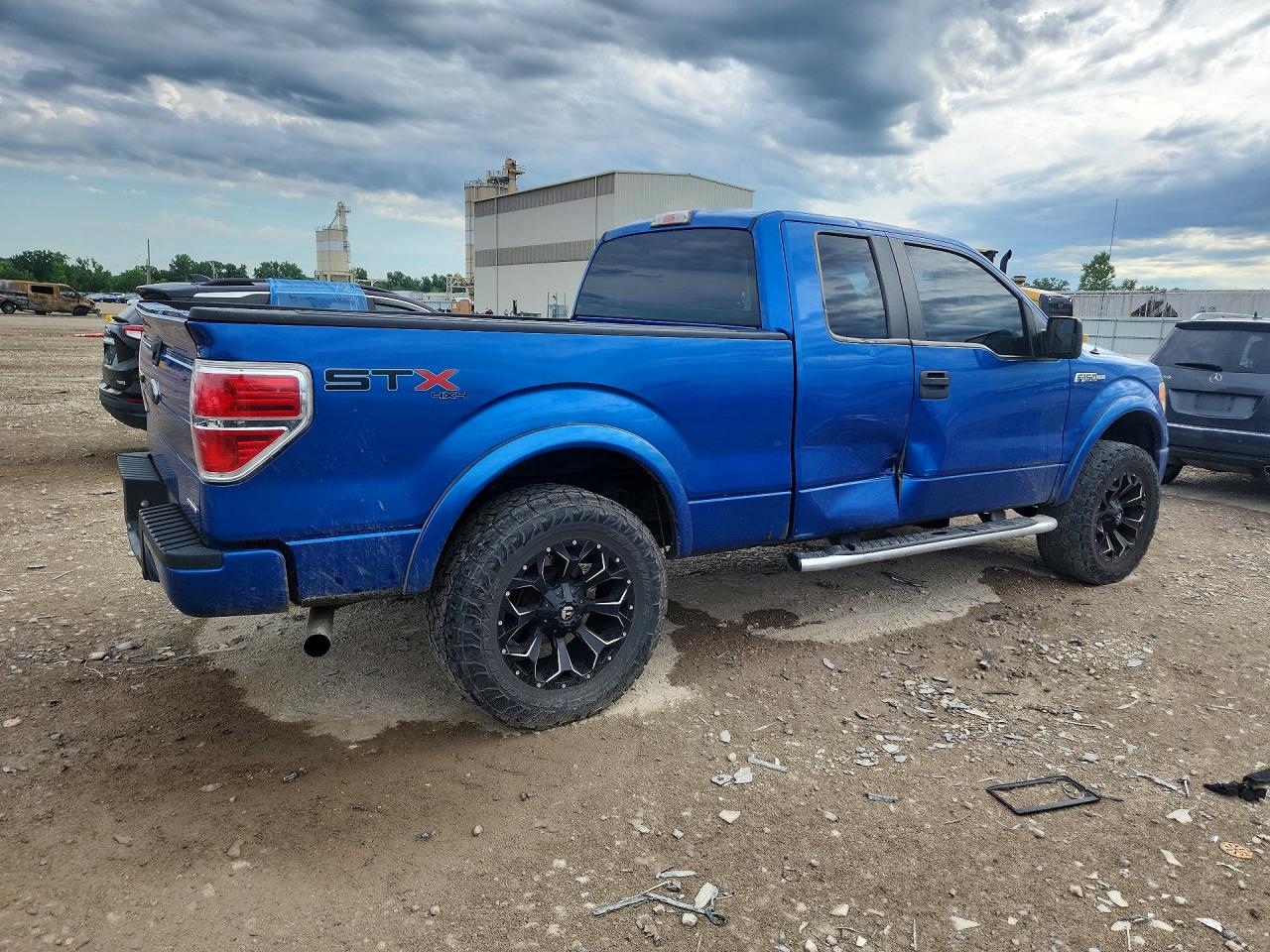 2013 Ford F150 Super Cab Blue vin: 1FTFX1EF2DFC34667