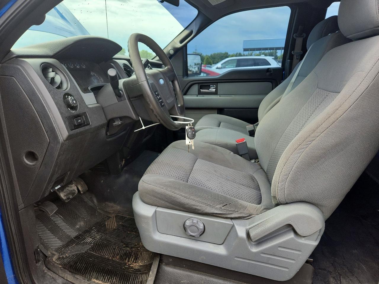 2013 Ford F150 Super Cab Blue vin: 1FTFX1EF2DFC34667