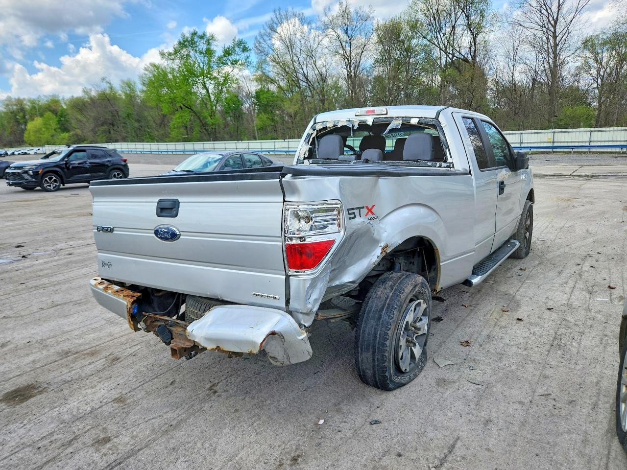 2013 Ford F150 Super Cab Silver vin: 1FTFX1EF2DFD32386
