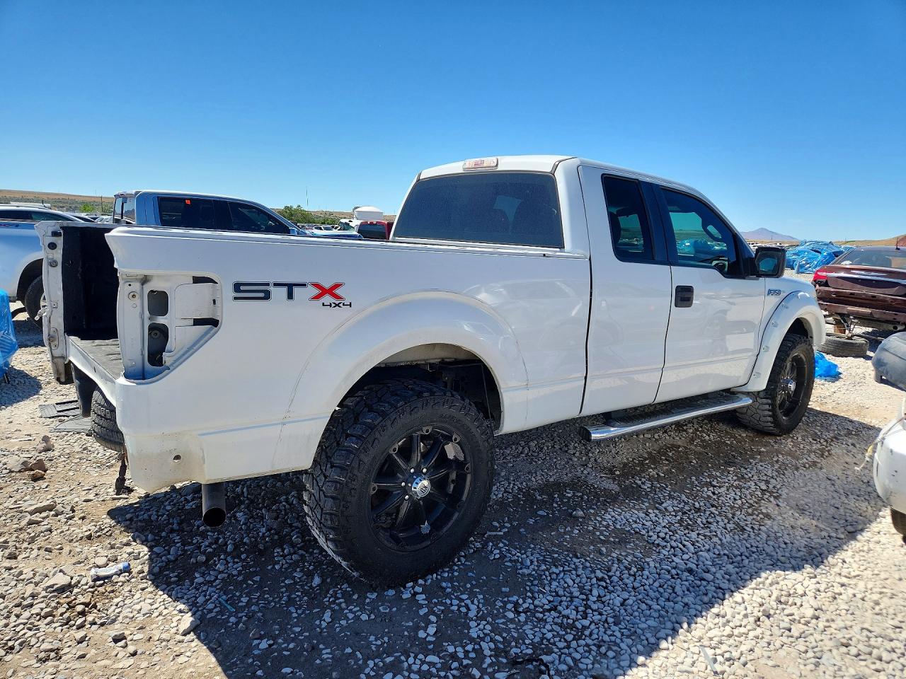 2013 Ford F150 Super Cab White vin: 1FTFX1EF2DFD83287