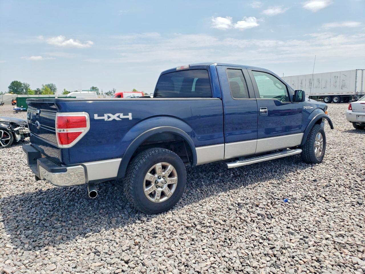 2013 Ford F150 Super Cab Blue vin: 1FTFX1EF2DKD22061