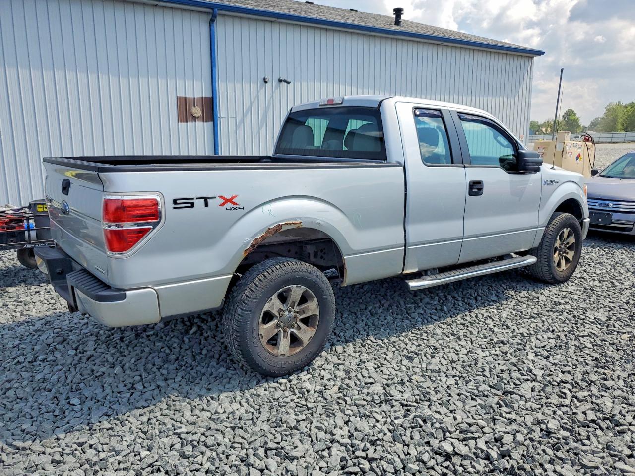 2013 Ford F150 Super Cab Серебряный vin: 1FTFX1EF2DKE21379